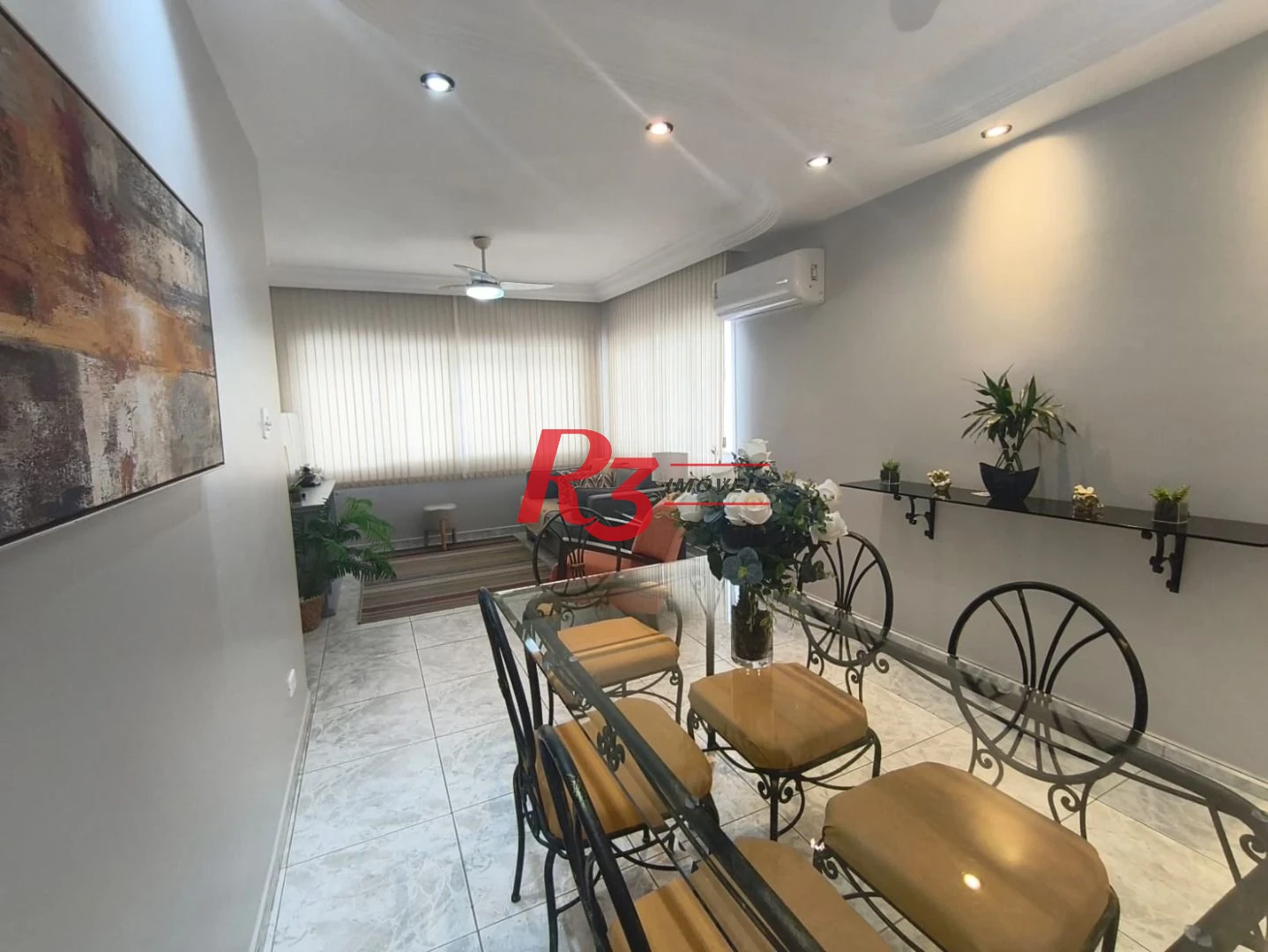 Apartamento com 2 dormitórios à venda, 74 m² por R$ 690.000,00 - Pompéia - Santos/SP