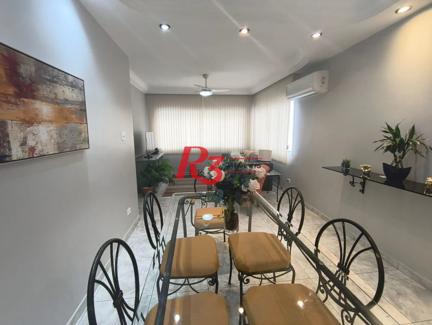 Apartamento com 2 dormitórios à venda, 74 m² por R$ 690.000,00 - Pompéia - Santos/SP
