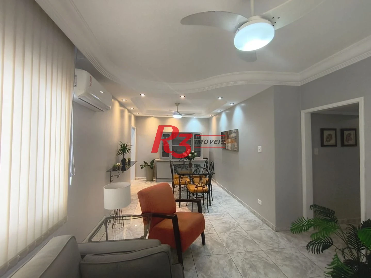 Apartamento com 2 dormitórios à venda, 74 m² por R$ 690.000,00 - Pompéia - Santos/SP