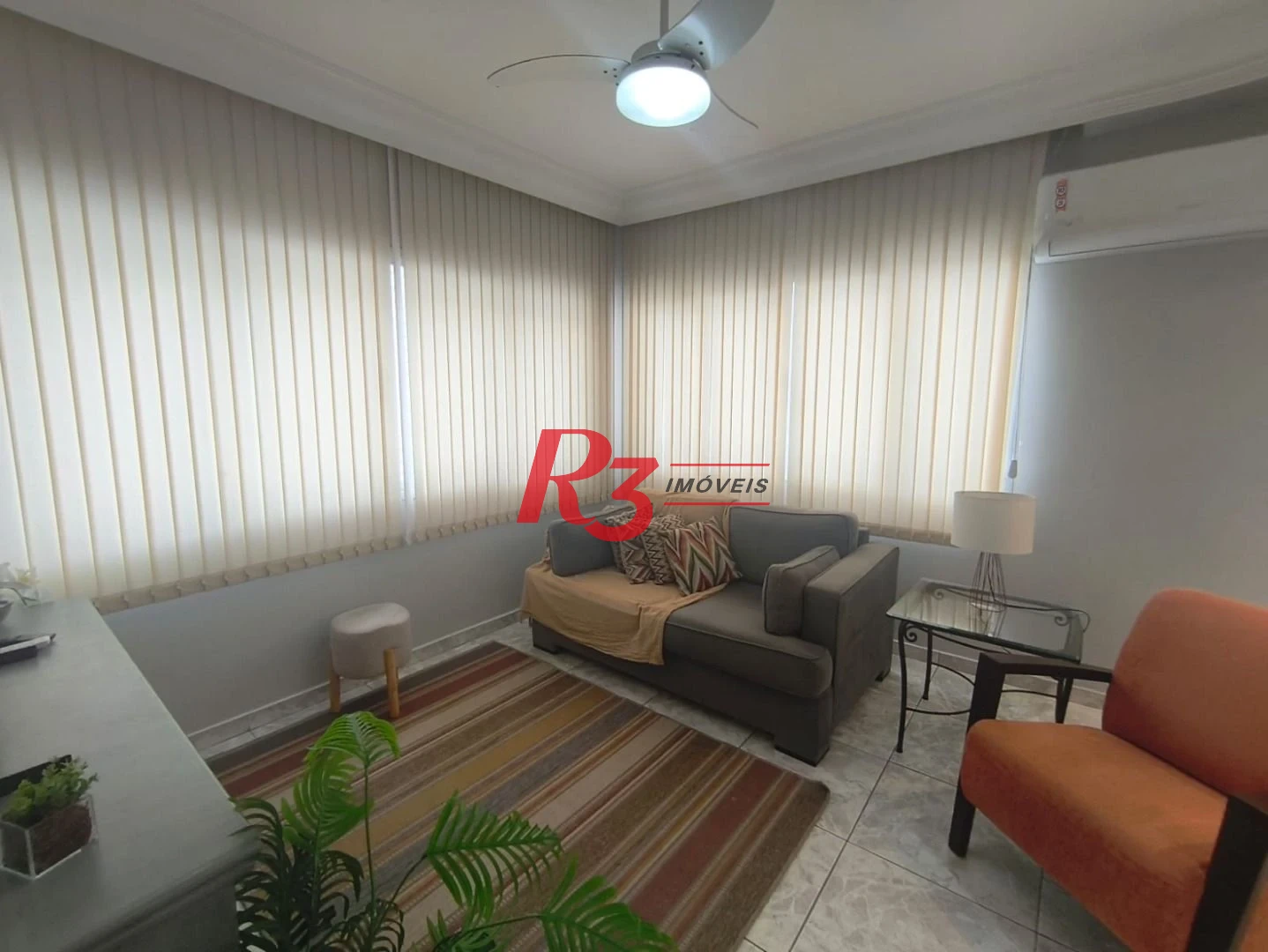 Apartamento com 2 dormitórios à venda, 74 m² por R$ 690.000,00 - Pompéia - Santos/SP