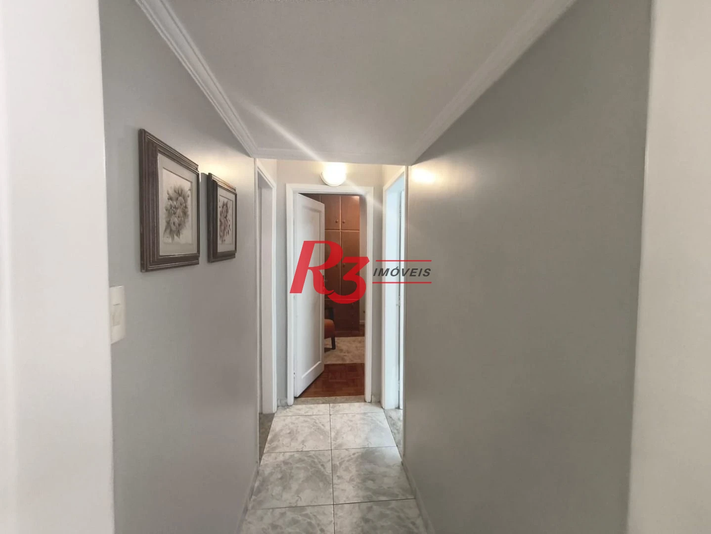 Apartamento com 2 dormitórios à venda, 74 m² por R$ 690.000,00 - Pompéia - Santos/SP