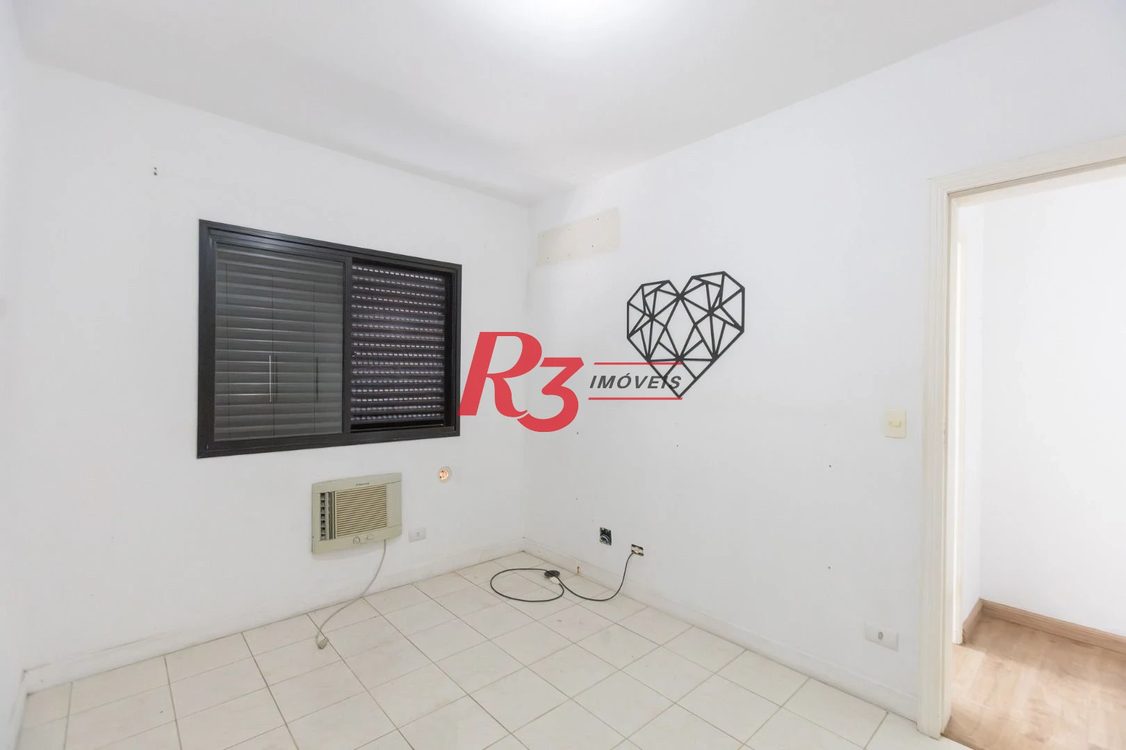 Apartamento com 2 dormitórios à venda, 79 m² por R$ 520.000,00 - Marapé - Santos/SP