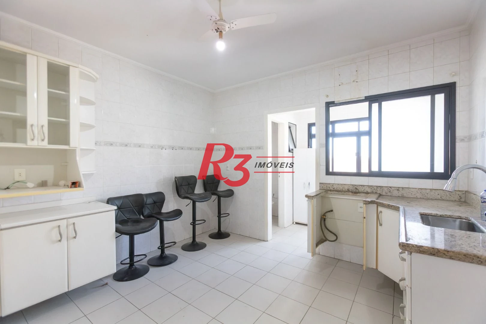 Apartamento com 2 dormitórios à venda, 79 m² por R$ 520.000,00 - Marapé - Santos/SP