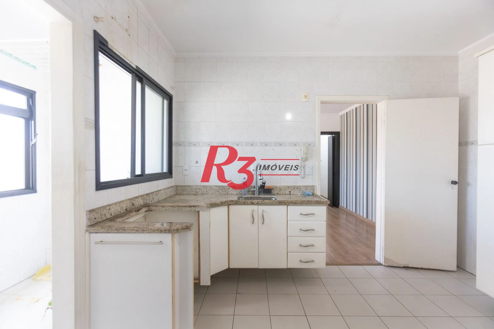 Apartamento com 2 dormitórios à venda, 79 m² por R$ 520.000,00 - Marapé - Santos/SP