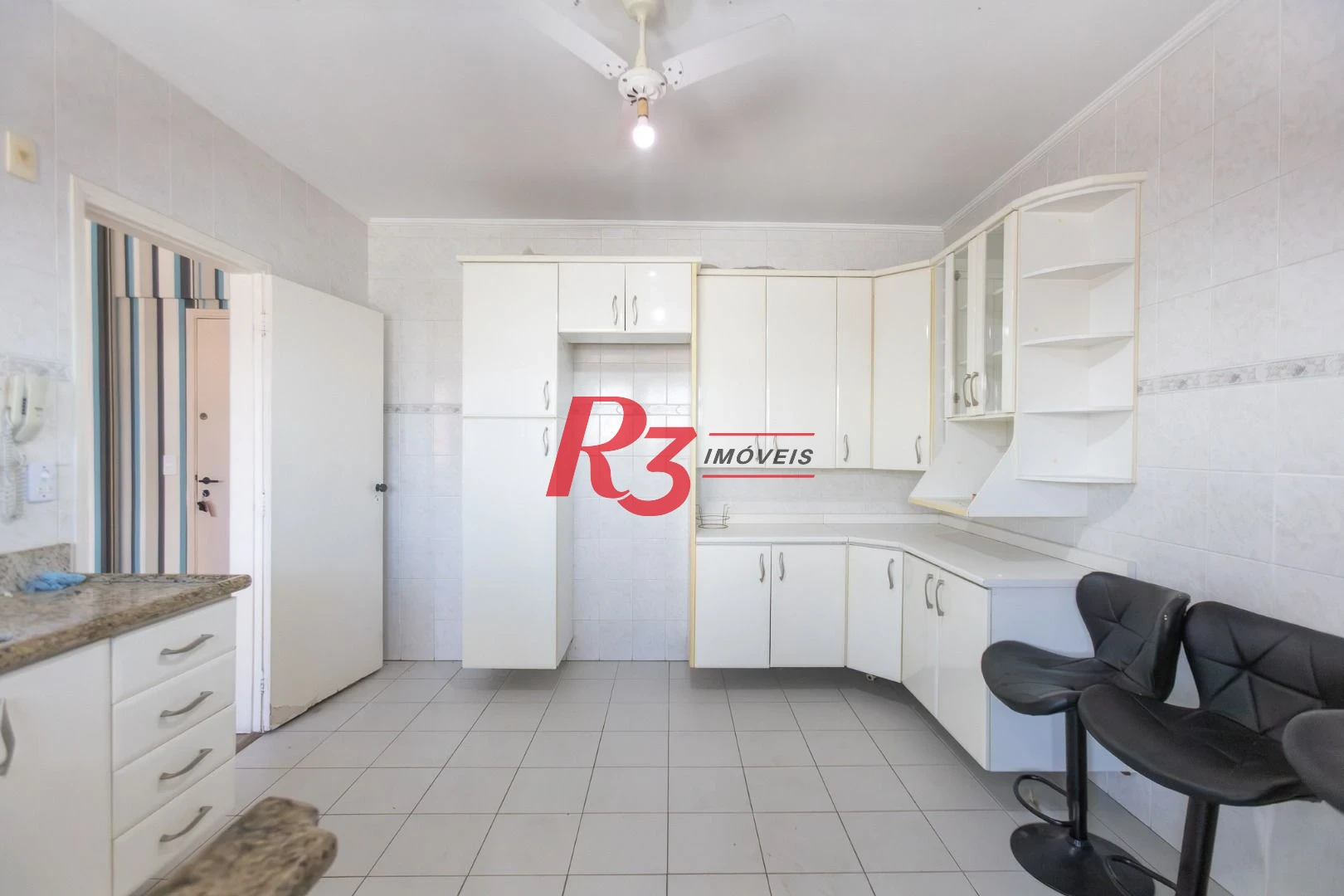 Apartamento com 2 dormitórios à venda, 79 m² por R$ 520.000,00 - Marapé - Santos/SP