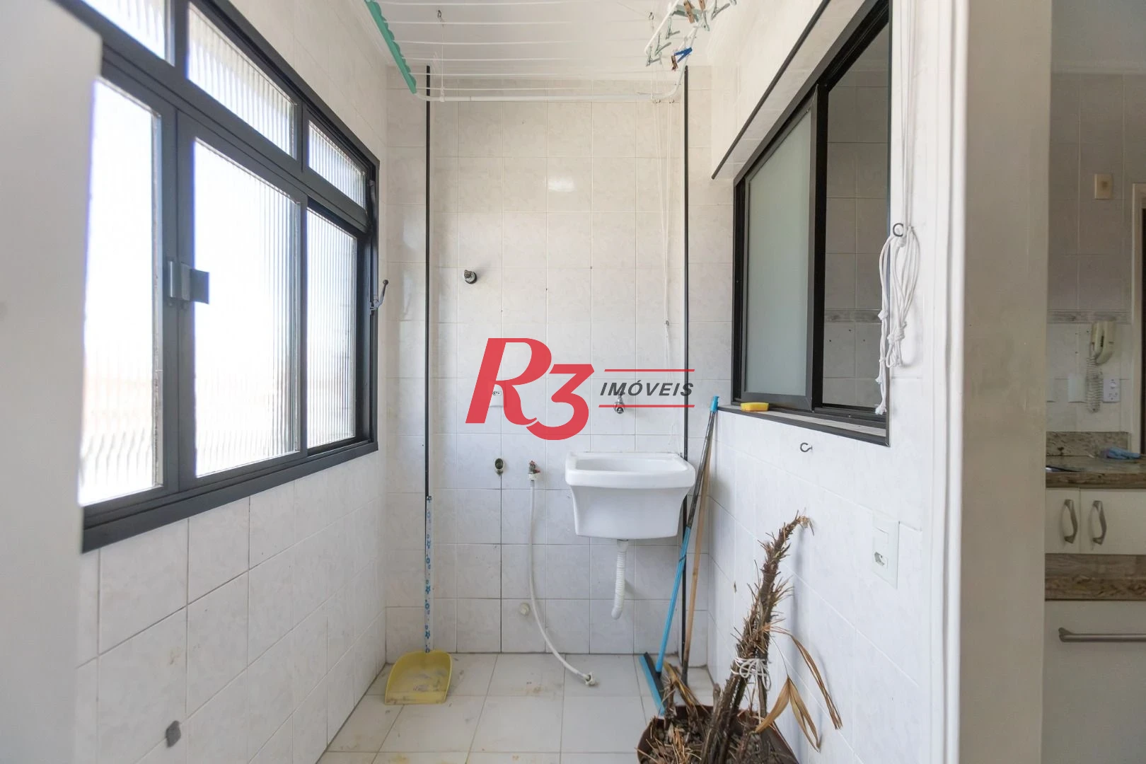 Apartamento com 2 dormitórios à venda, 79 m² por R$ 520.000,00 - Marapé - Santos/SP