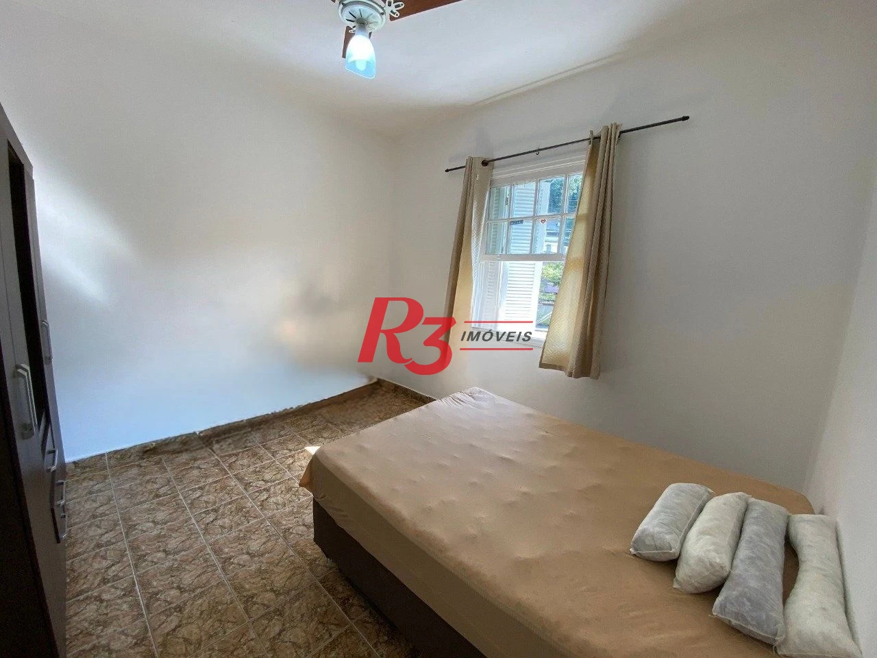 Casa com 3 dormitórios à venda, 95 m² por R$ 450.000,00 - Marapé - Santos/SP