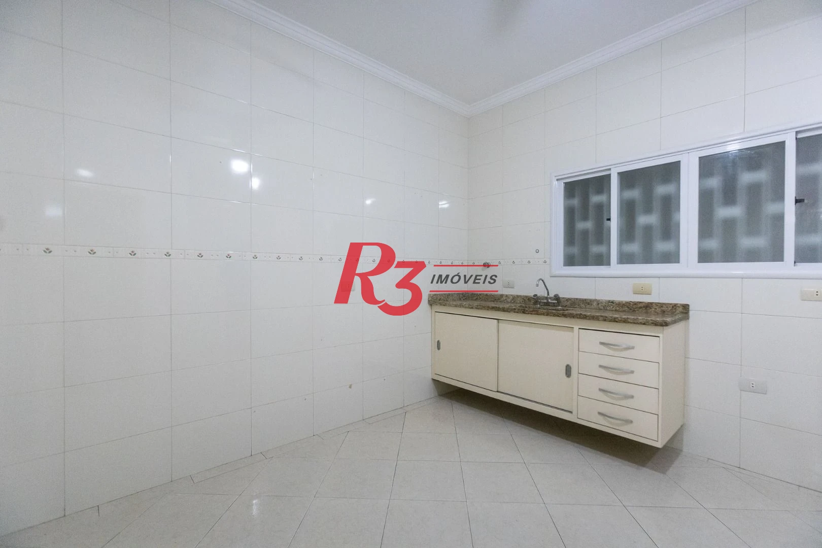 Casa com 3 dormitórios à venda, 142 m² por R$ 1.250.000,00 - Campo Grande - Santos/SP