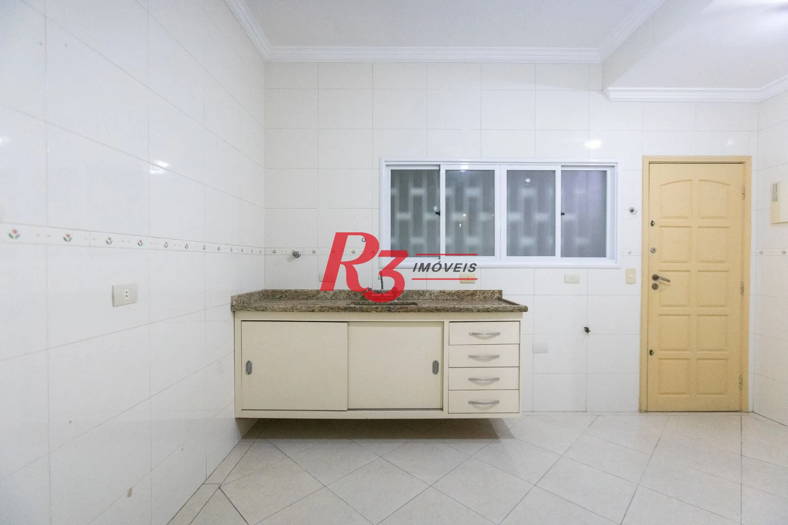 Casa com 3 dormitórios à venda, 142 m² por R$ 1.250.000,00 - Campo Grande - Santos/SP