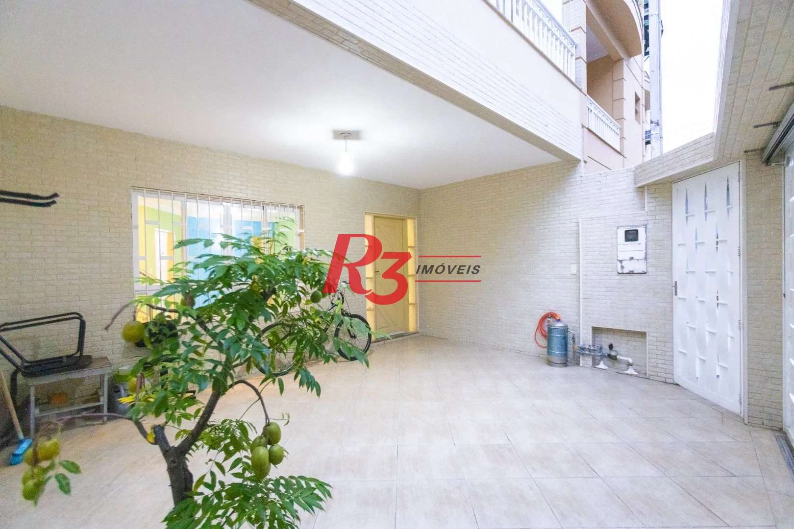 Casa com 3 dormitórios à venda, 142 m² por R$ 1.250.000,00 - Campo Grande - Santos/SP