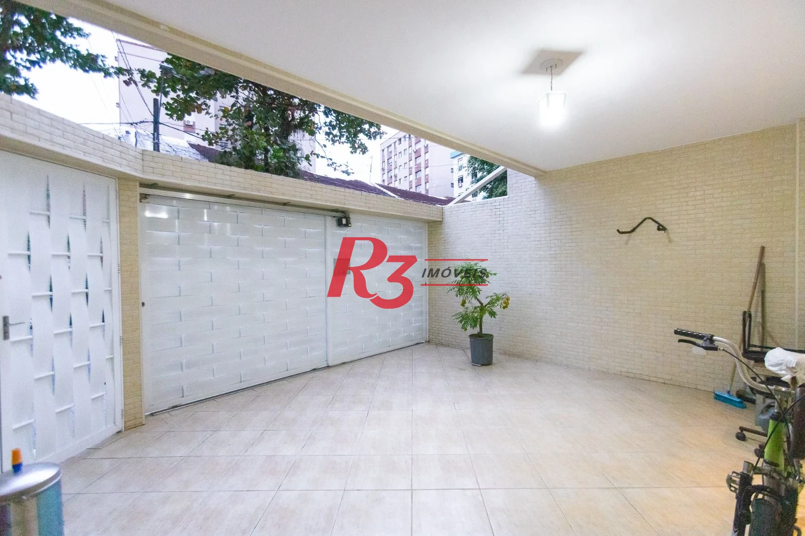 Casa com 3 dormitórios à venda, 142 m² por R$ 1.250.000,00 - Campo Grande - Santos/SP