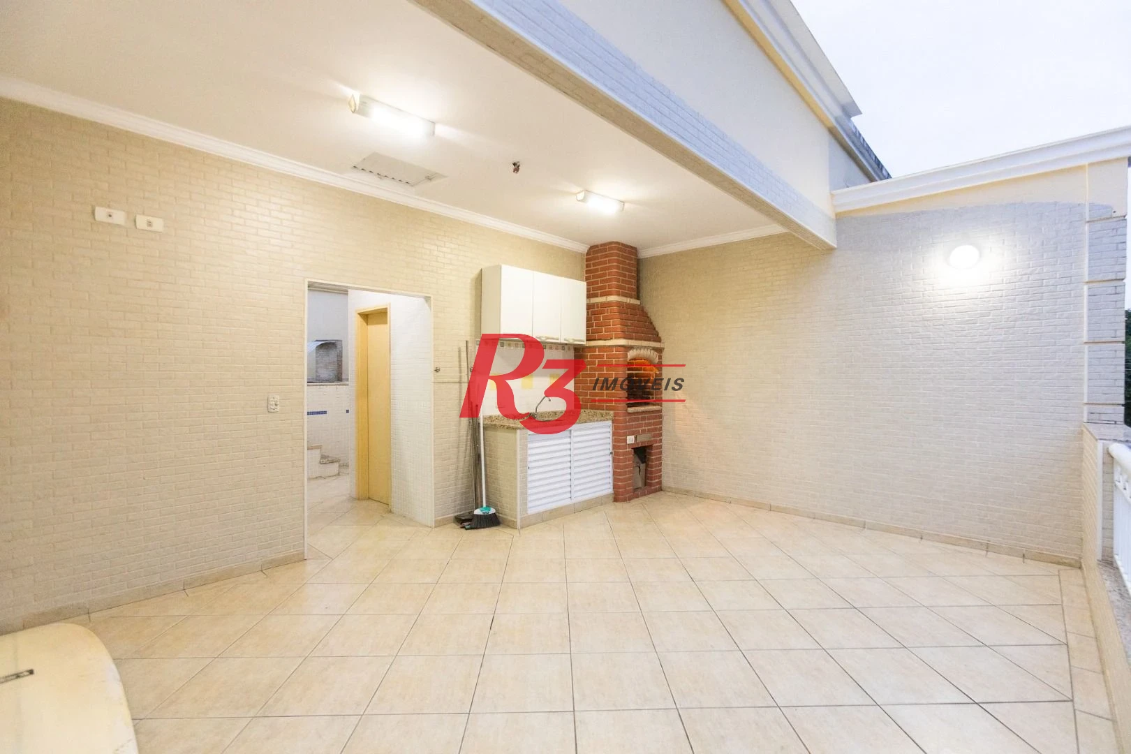 Casa com 3 dormitórios à venda, 142 m² por R$ 1.250.000,00 - Campo Grande - Santos/SP