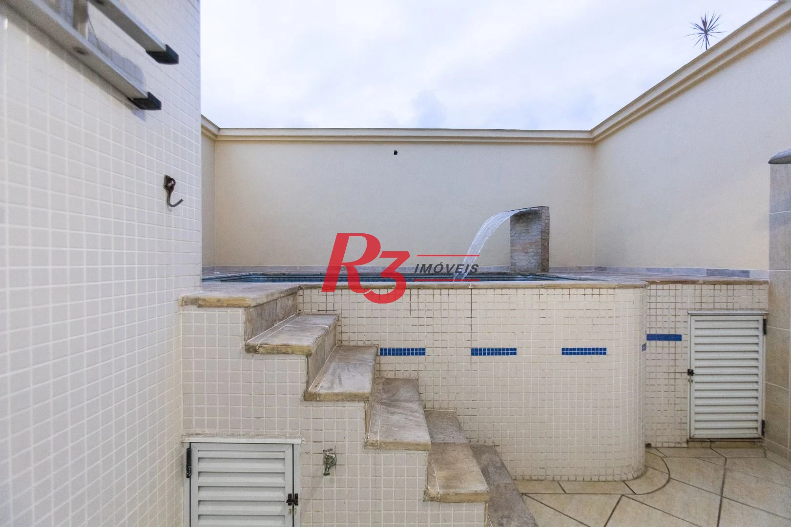 Casa com 3 dormitórios à venda, 142 m² por R$ 1.250.000,00 - Campo Grande - Santos/SP