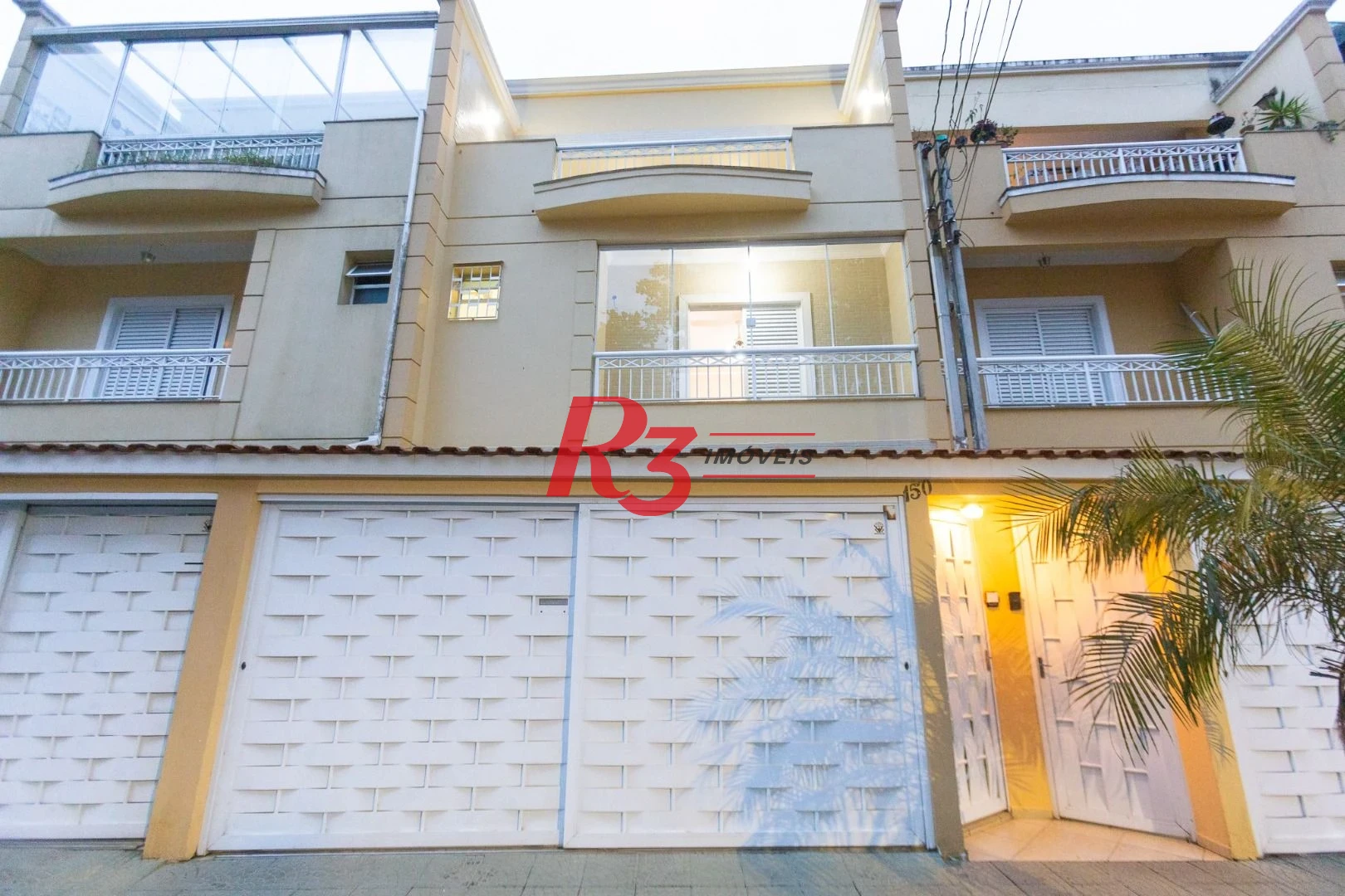 Casa com 3 dormitórios à venda, 142 m² por R$ 1.250.000,00 - Campo Grande - Santos/SP
