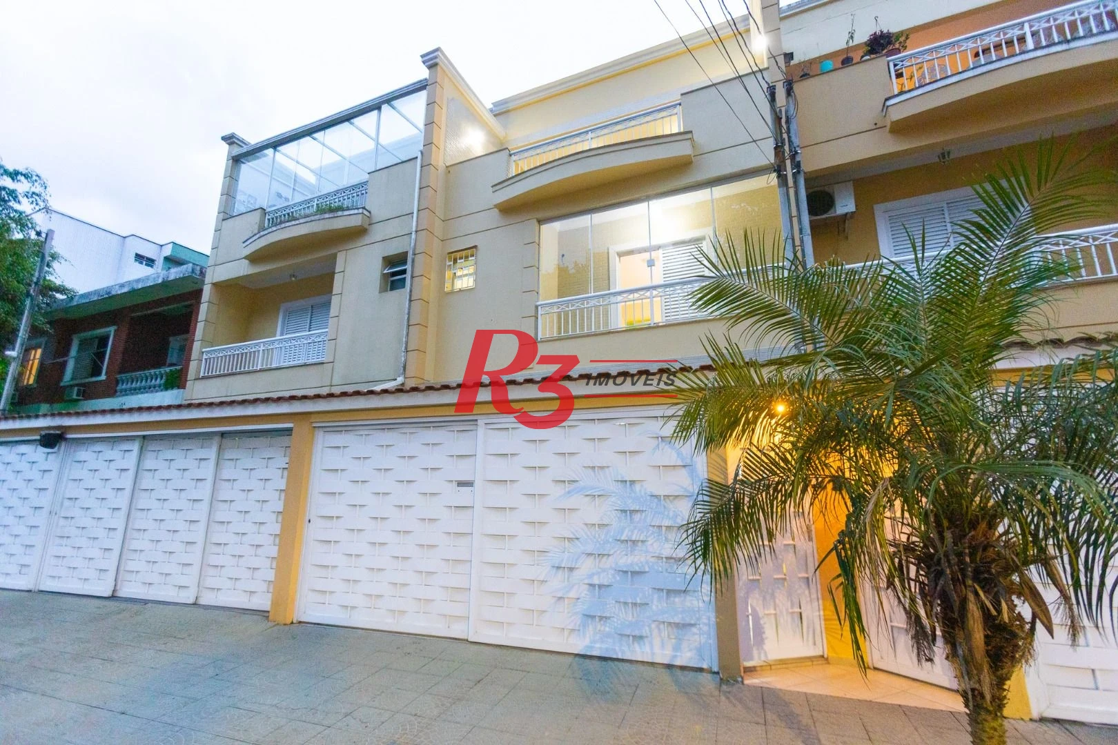 Casa com 3 dormitórios à venda, 142 m² por R$ 1.250.000,00 - Campo Grande - Santos/SP