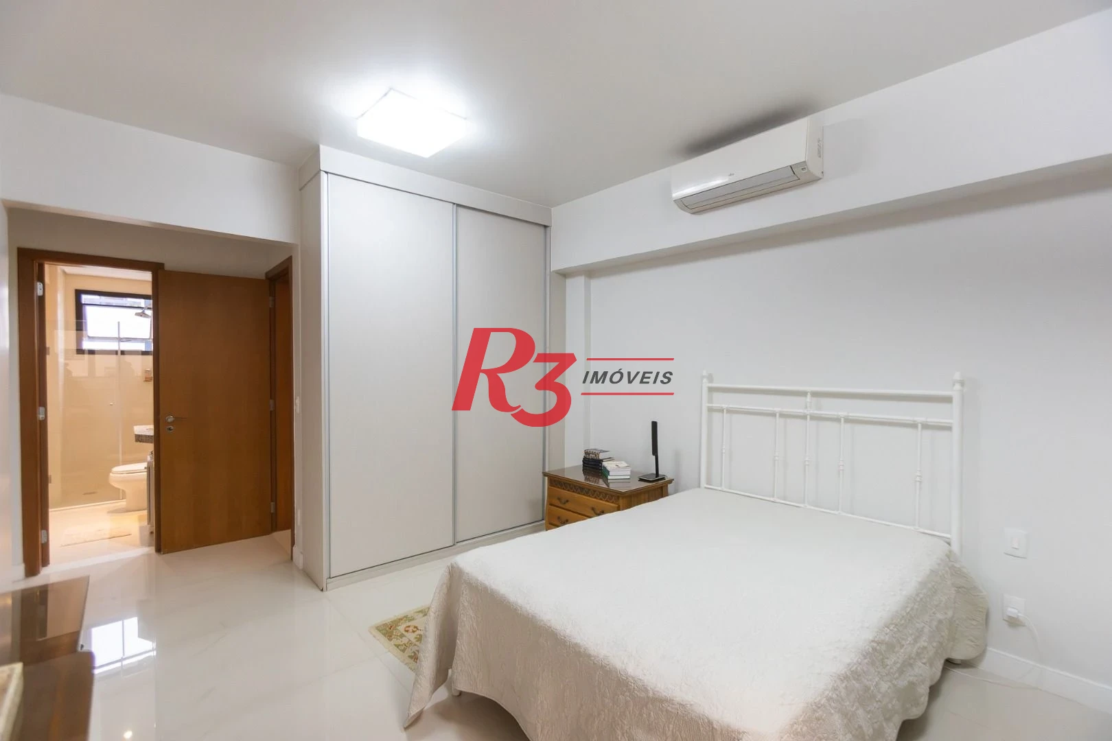 Apartamento com 3 dormitórios à venda, 111 m² por R$ 1.490.000,00 - Ponta da Praia - Santos/SP