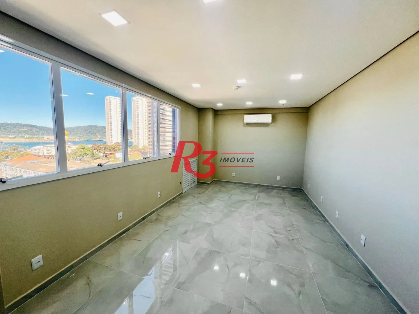 Sala para alugar, 47 m² por R$ 2.980,02/mês - Ponta da Praia - Santos/SP