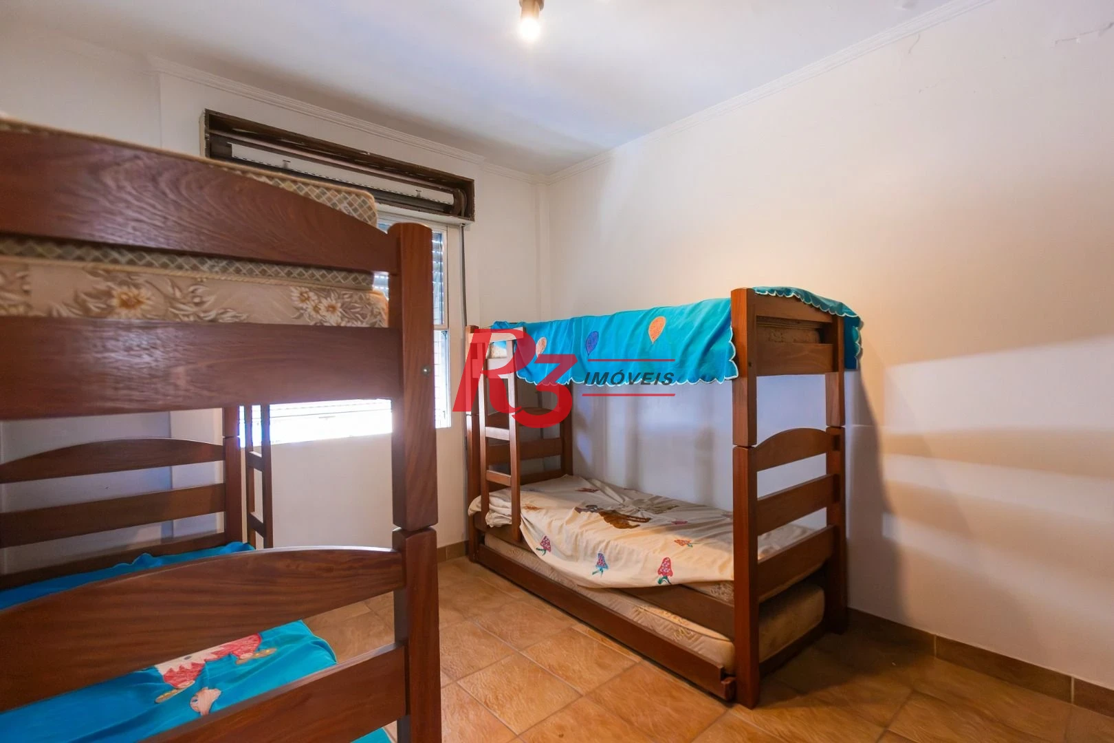 Apartamento com 2 dormitórios à venda, 62 m² por R$ 690.000,00 - Gonzaga - Santos/SP