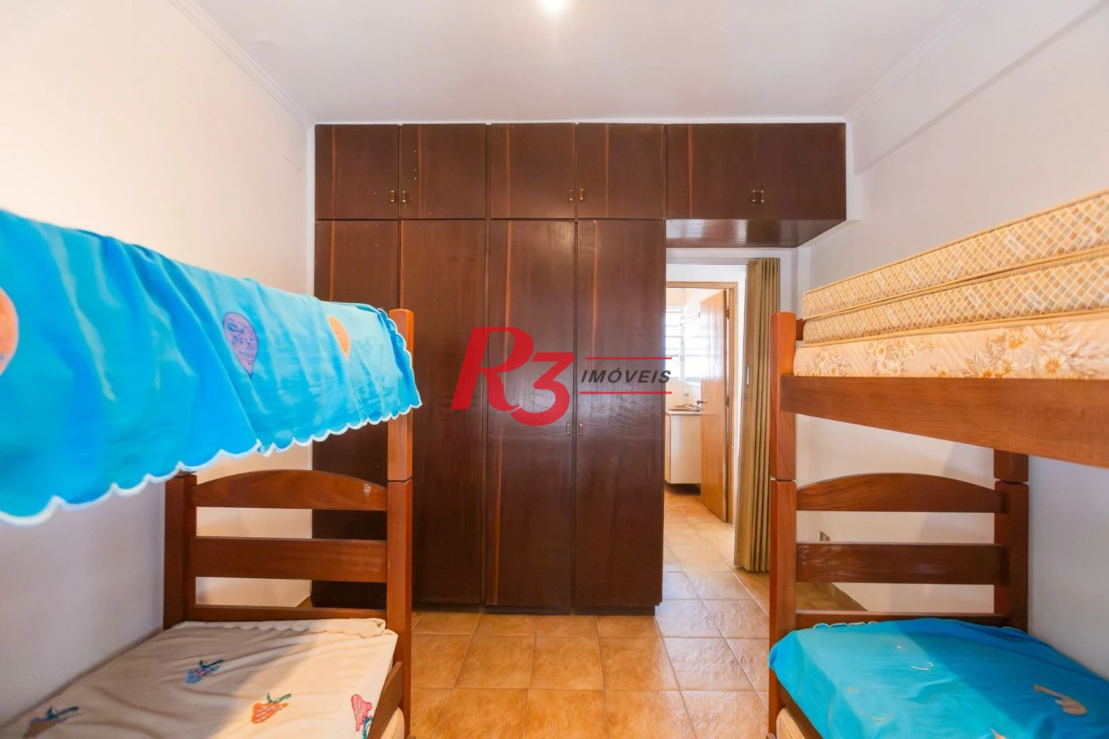 Apartamento com 2 dormitórios à venda, 62 m² por R$ 690.000,00 - Gonzaga - Santos/SP