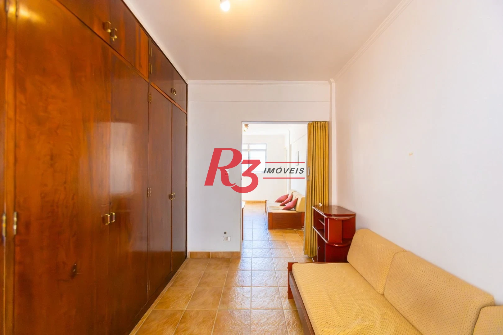 Apartamento com 2 dormitórios à venda, 62 m² por R$ 690.000,00 - Gonzaga - Santos/SP