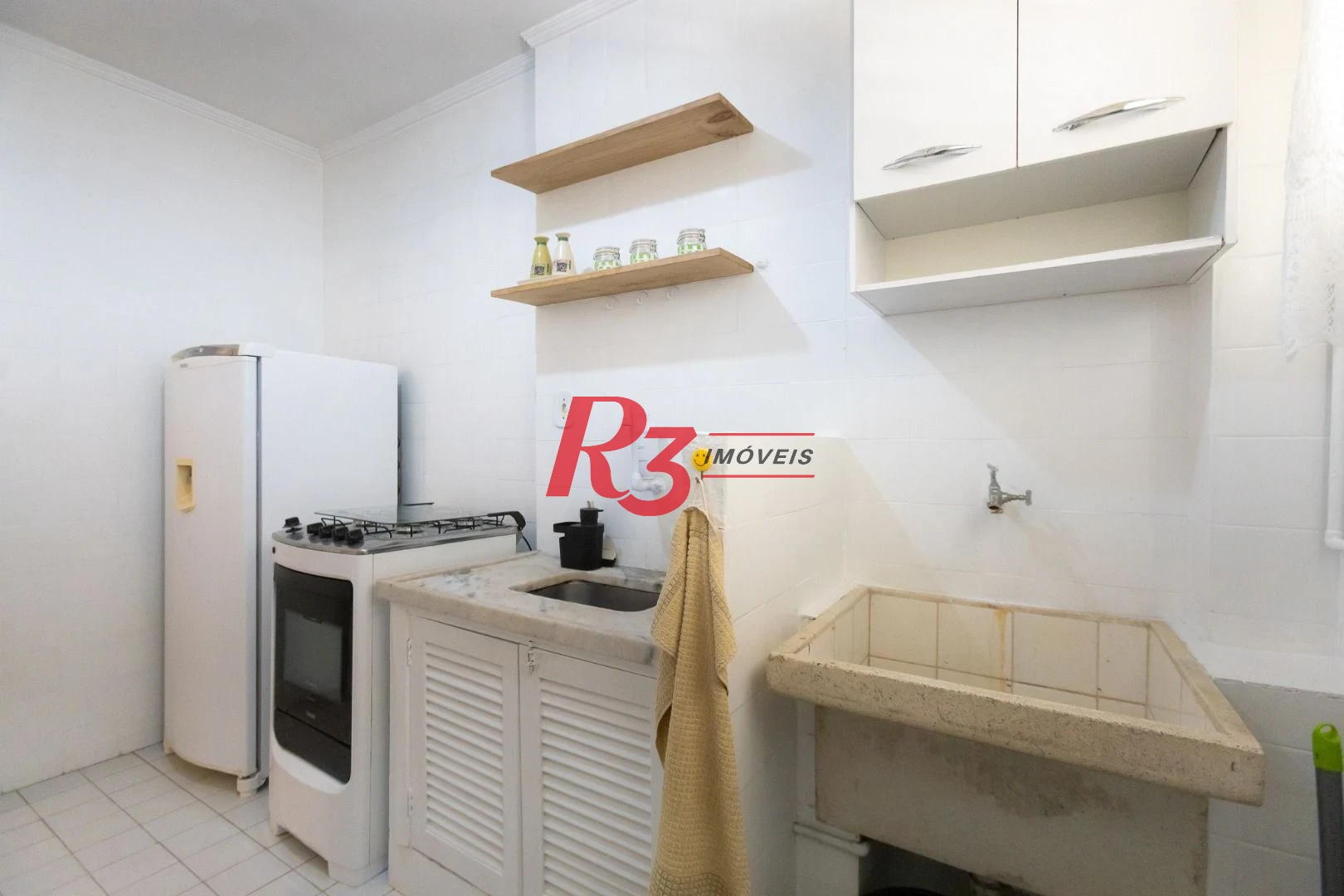 Apartamento para alugar, 50 m² por R$ 3.800,02/mês - Gonzaga - Santos/SP