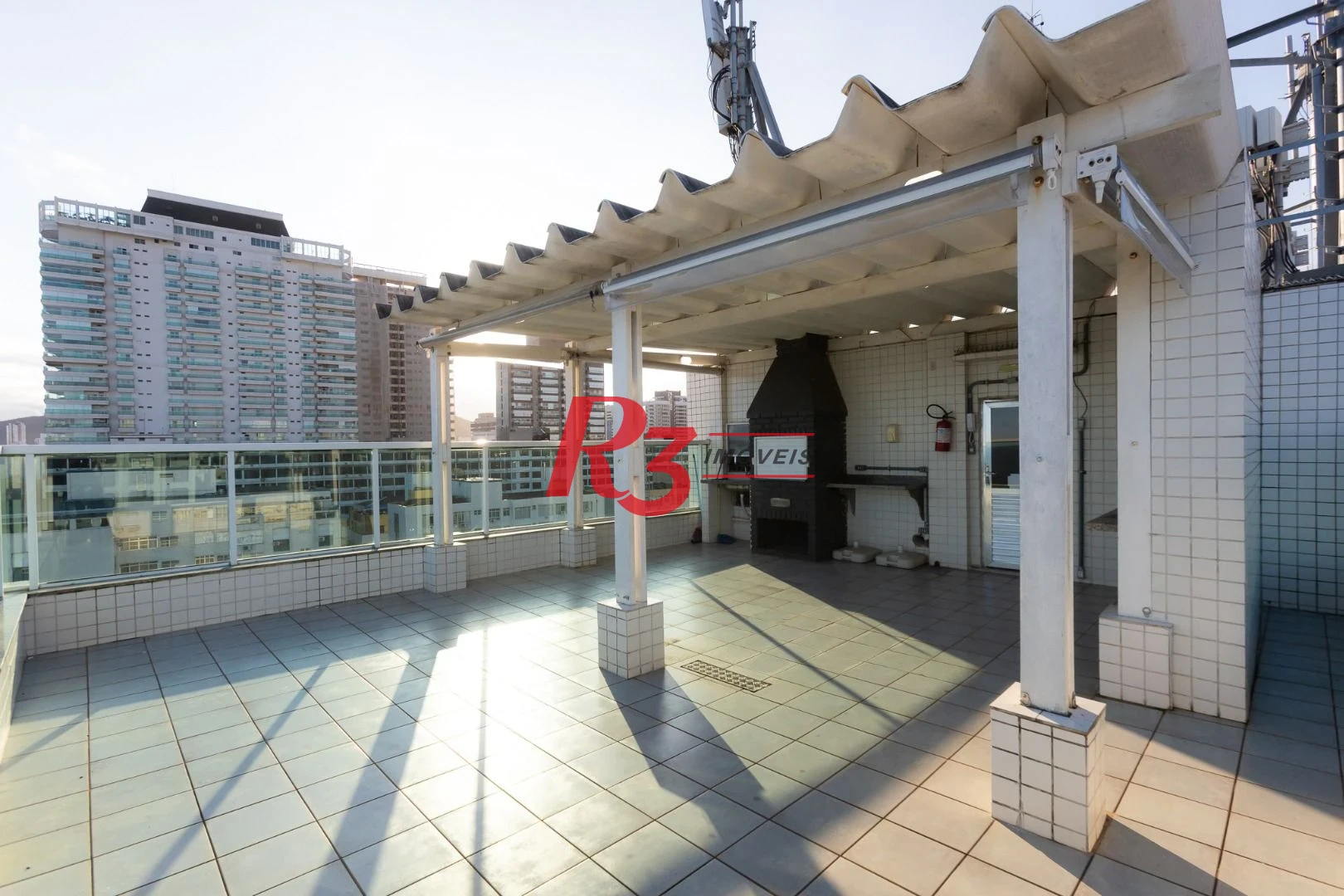 Apartamento para alugar, 50 m² por R$ 3.800,02/mês - Gonzaga - Santos/SP