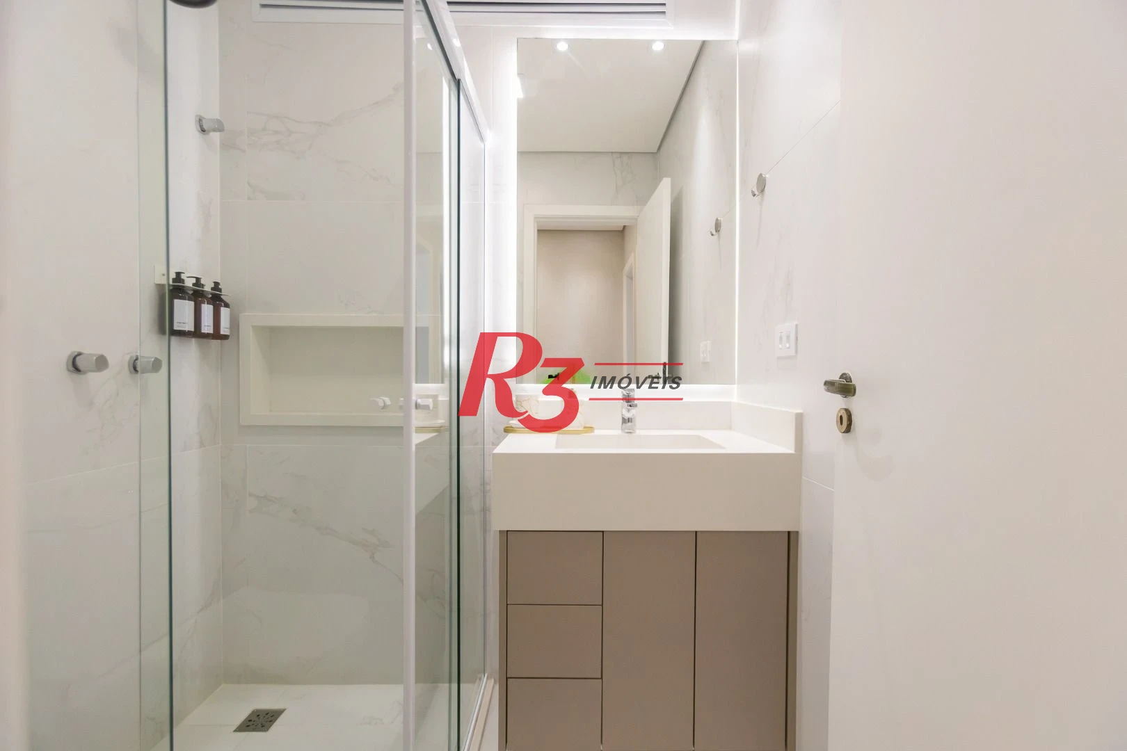 Apartamento à venda, 74 m² por R$ 750.000,00 - Estuário - Santos/SP