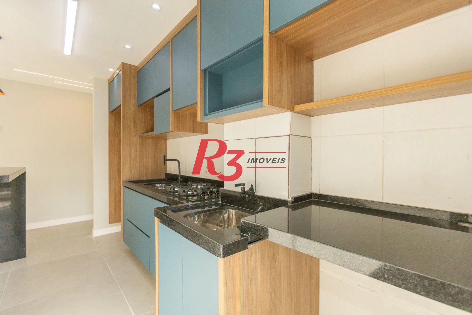 Apartamento com 2 dormitórios à venda, 62 m² por R$ 430.000,00 - Morro de Nova Cintra - Santos/SP