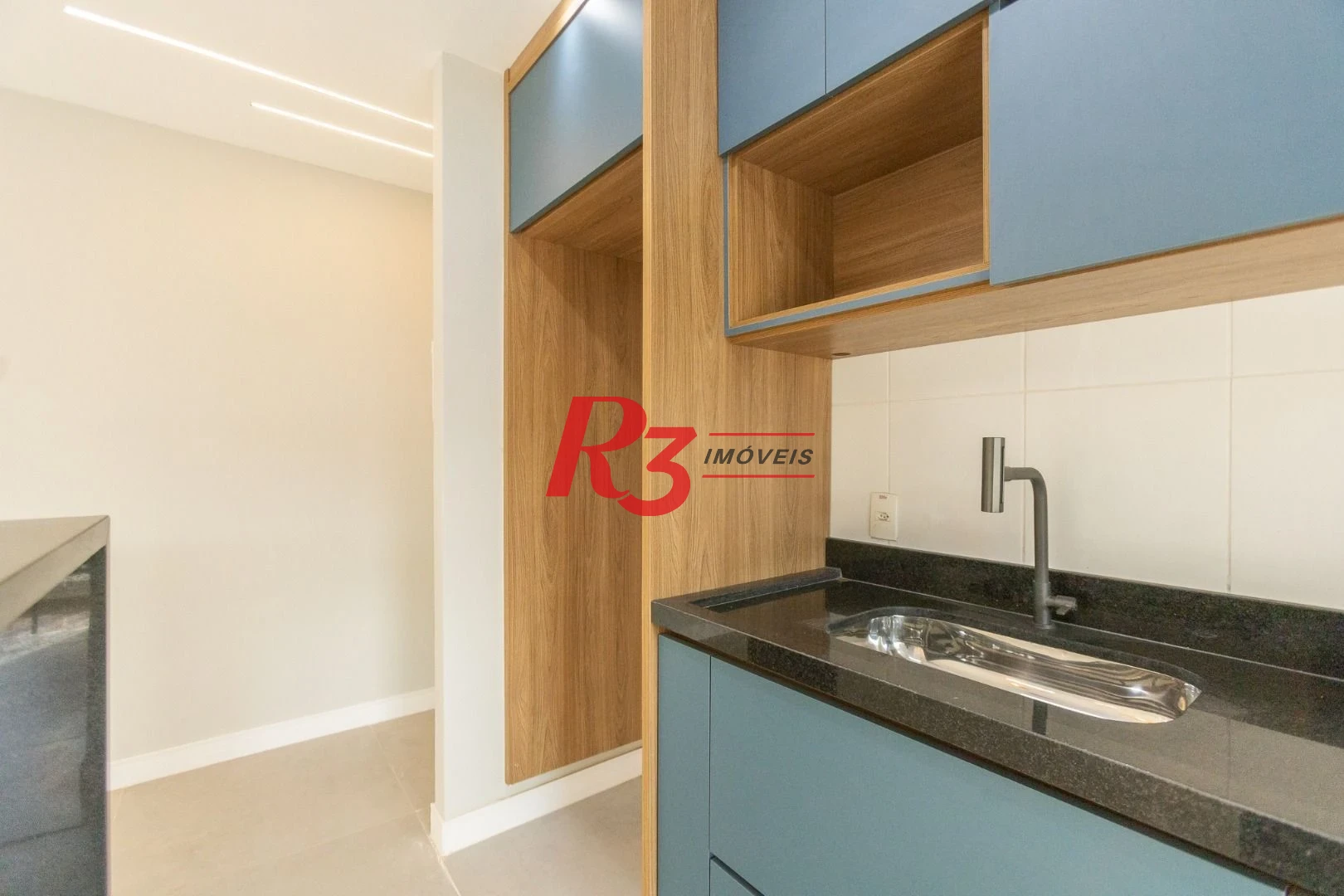 Apartamento com 2 dormitórios à venda, 62 m² por R$ 430.000,00 - Morro de Nova Cintra - Santos/SP