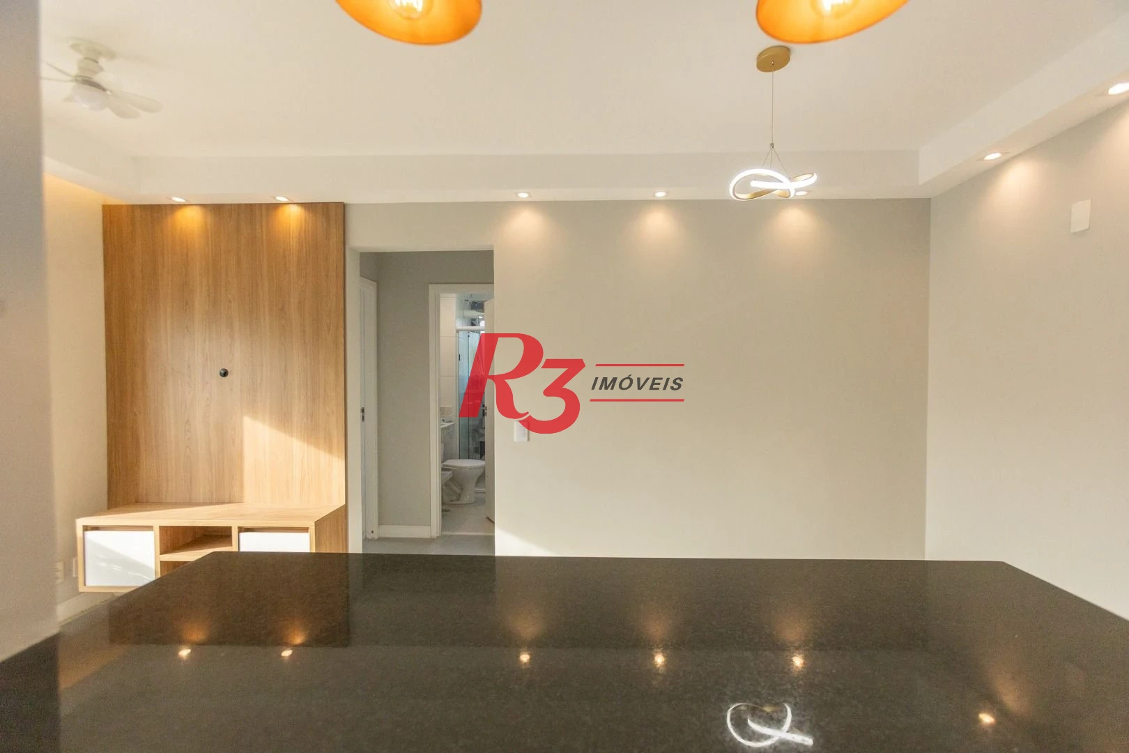 Apartamento com 2 dormitórios à venda, 62 m² por R$ 430.000,00 - Morro de Nova Cintra - Santos/SP