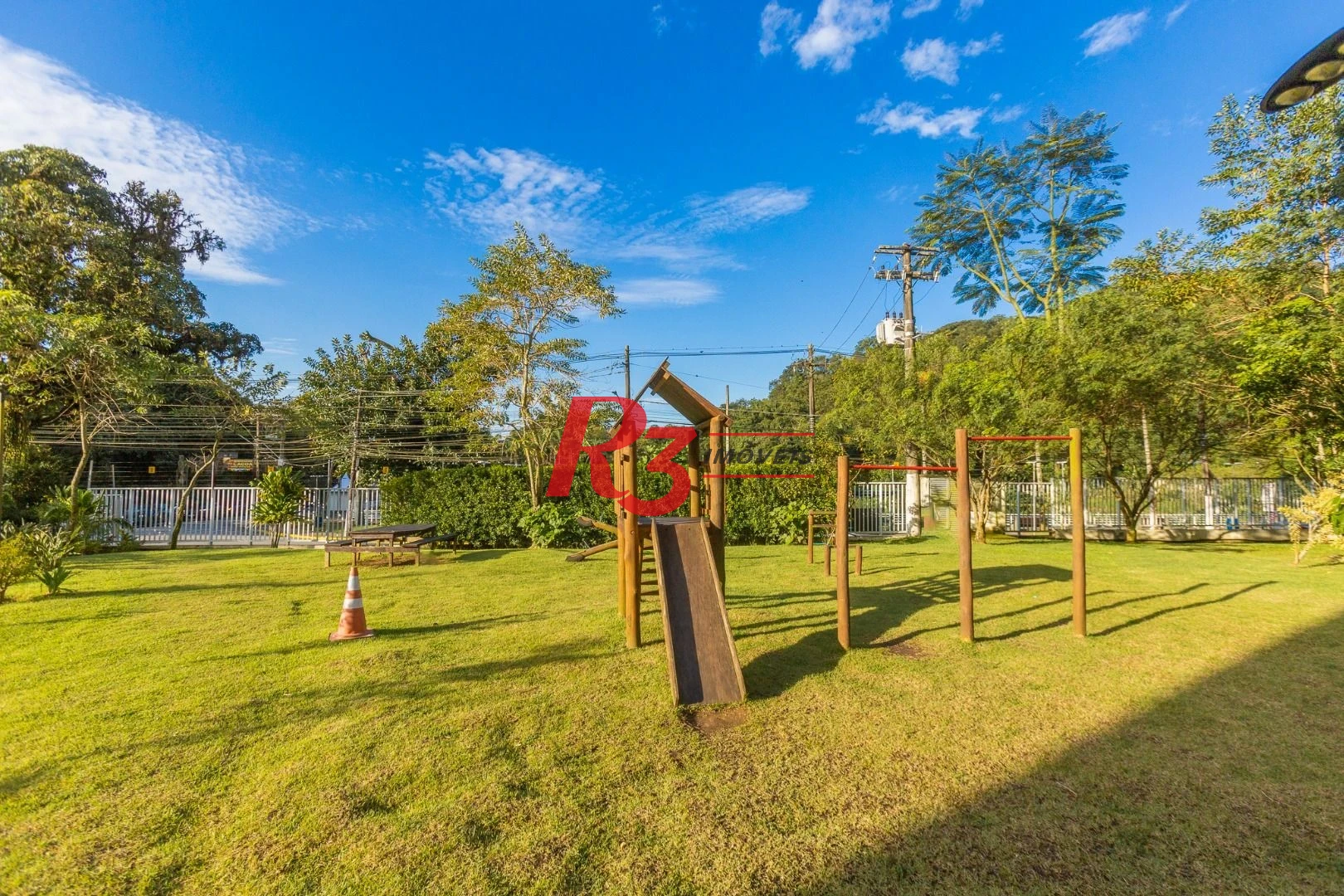 Apartamento com 2 dormitórios à venda, 62 m² por R$ 430.000,00 - Morro de Nova Cintra - Santos/SP