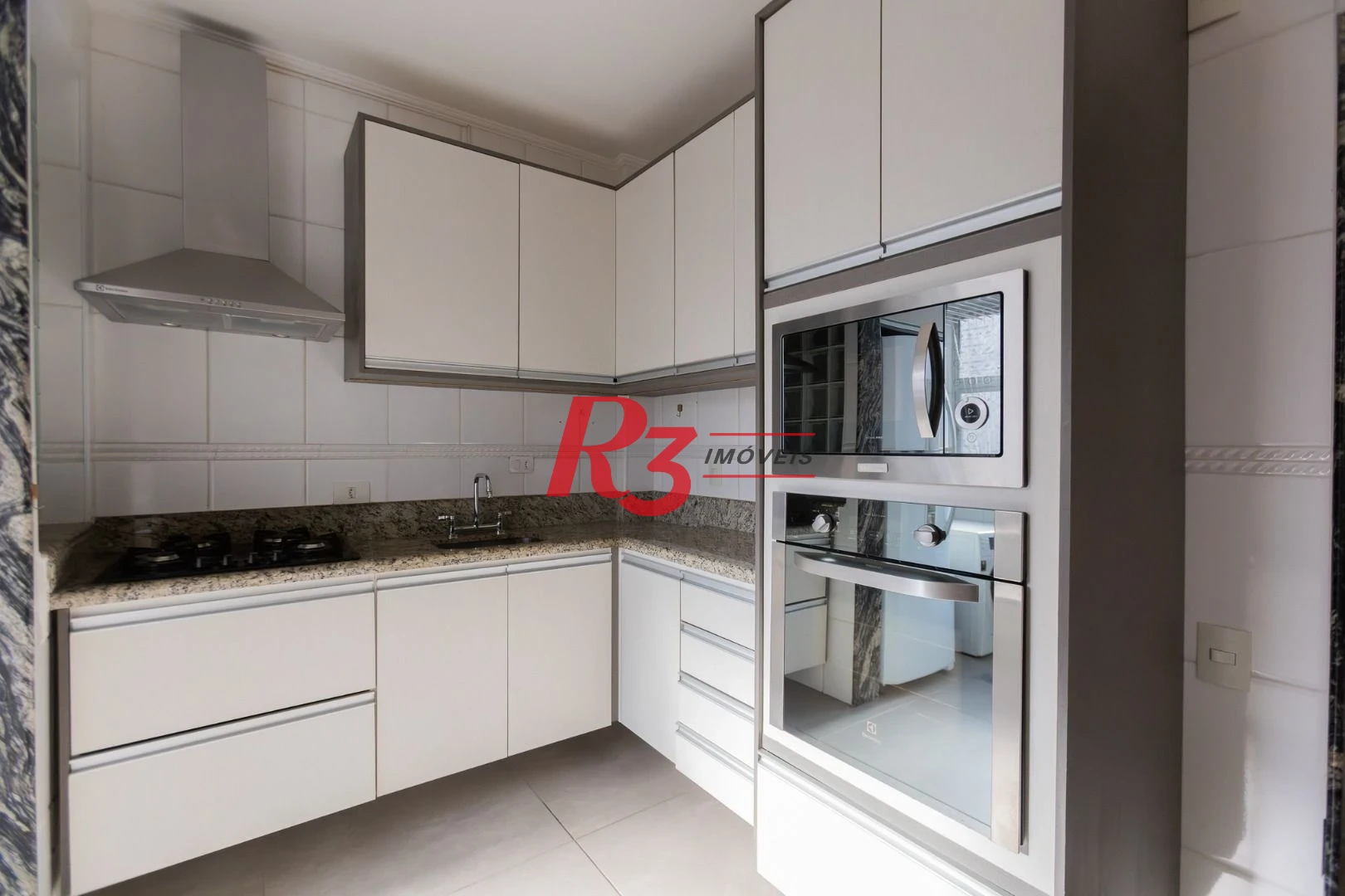 Apartamento com 1 dormitório para alugar, 57 m² por R$ 4.500,00/mês - Embaré - Santos/SP