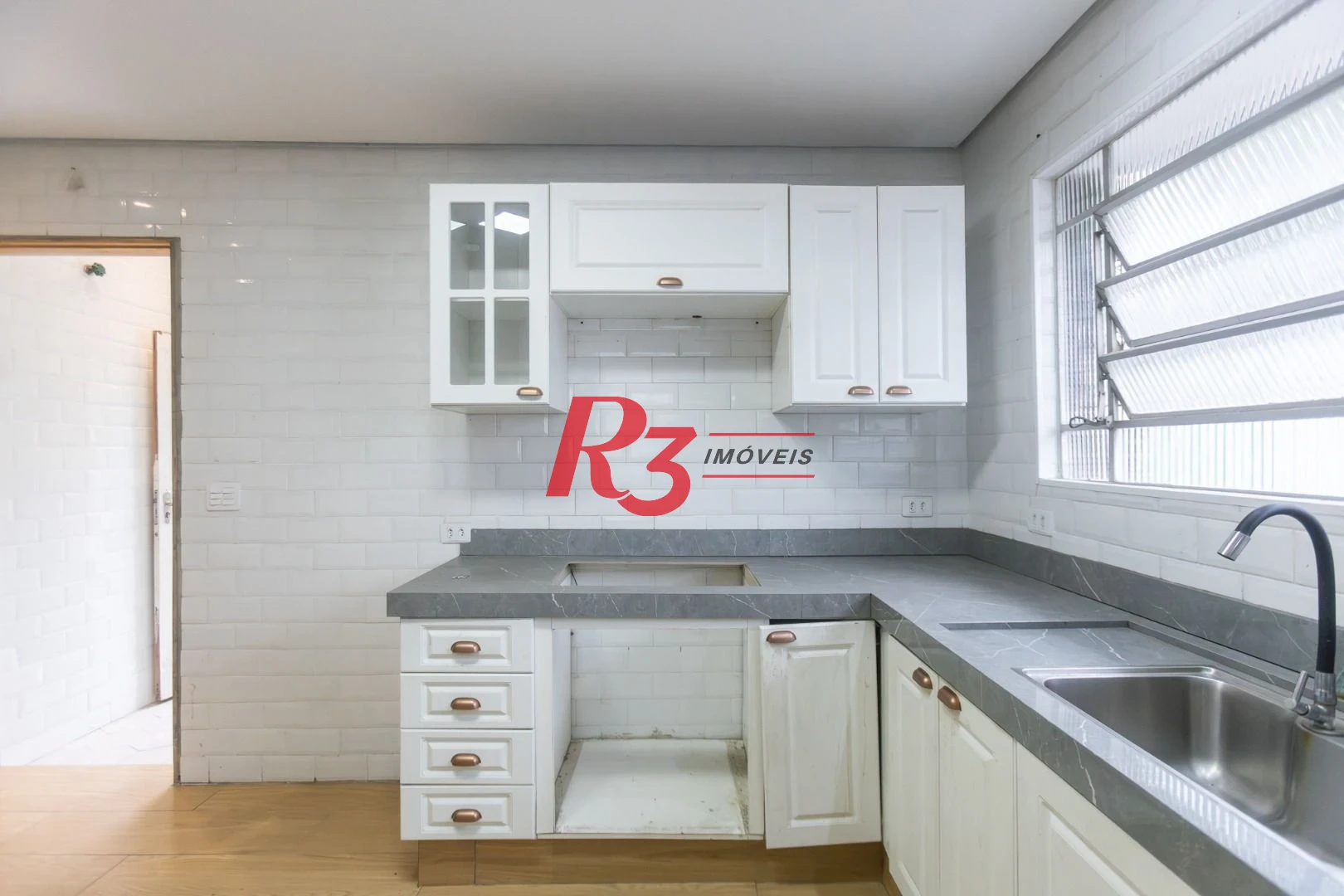 Casa com 3 dormitórios à venda, 229 m² por R$ 480.000,00 - Santa Maria - Santos/SP