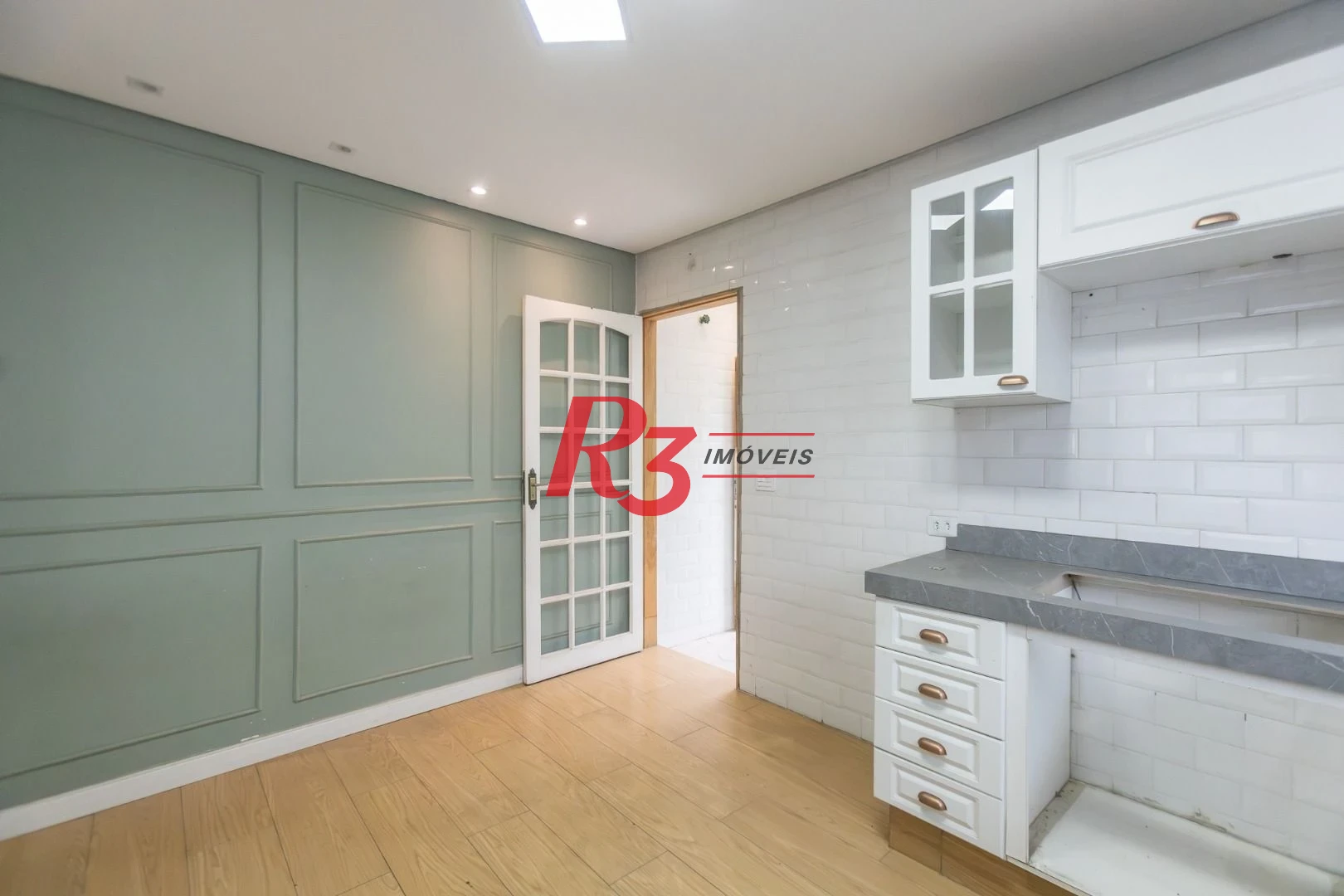 Casa com 3 dormitórios à venda, 229 m² por R$ 480.000,00 - Santa Maria - Santos/SP