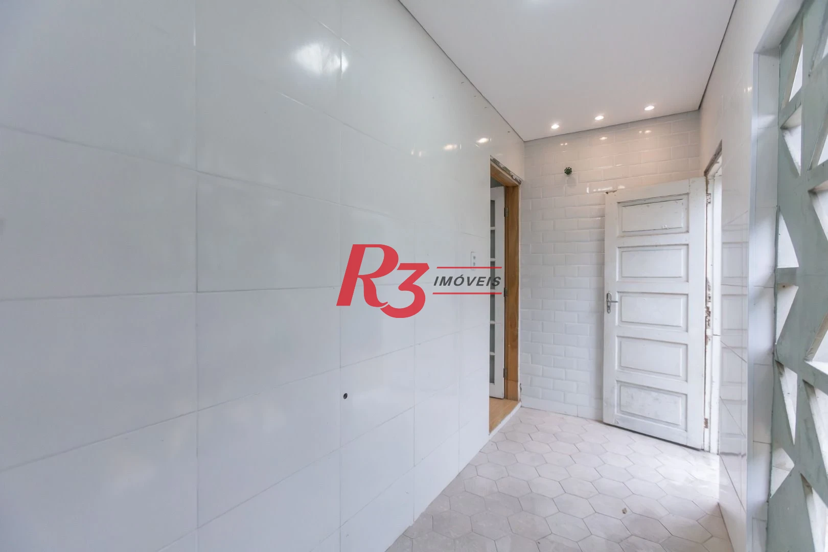 Casa com 3 dormitórios à venda, 229 m² por R$ 480.000,00 - Santa Maria - Santos/SP