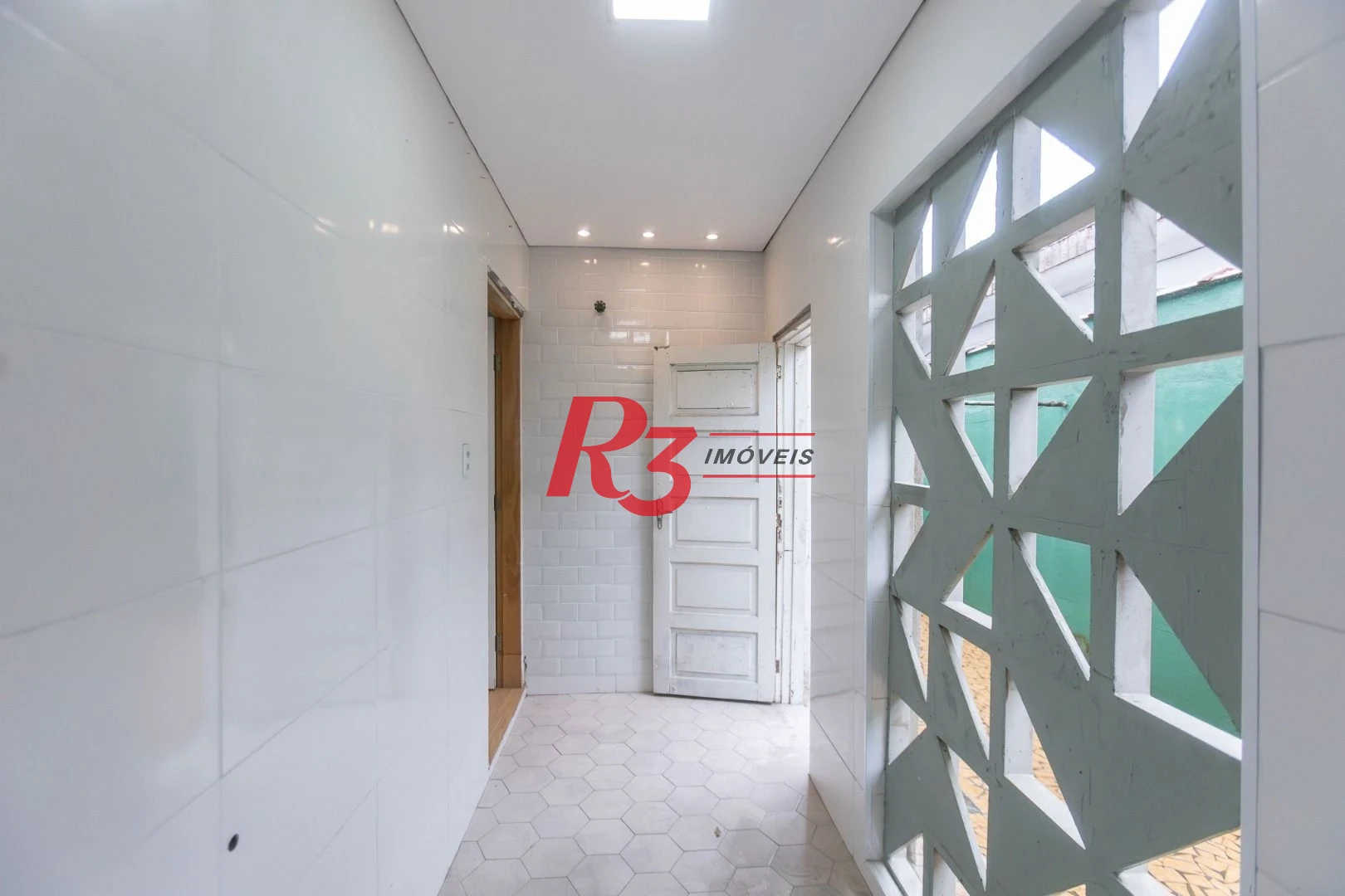 Casa com 3 dormitórios à venda, 229 m² por R$ 480.000,00 - Santa Maria - Santos/SP