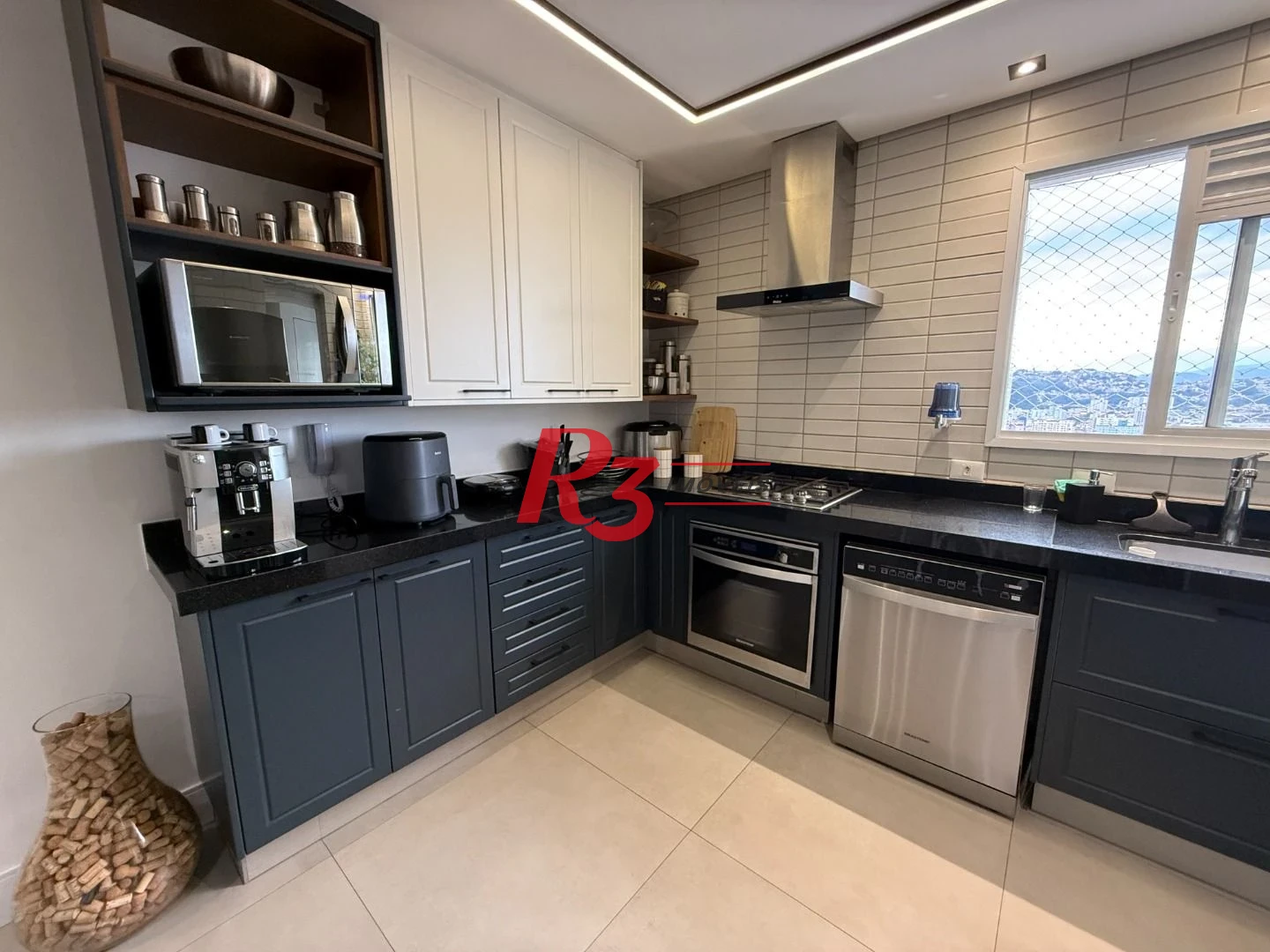 Apartamento com 2 dormitórios à venda, 107 m² por R$ 1.720.000,00 - Pompéia - Santos/SP