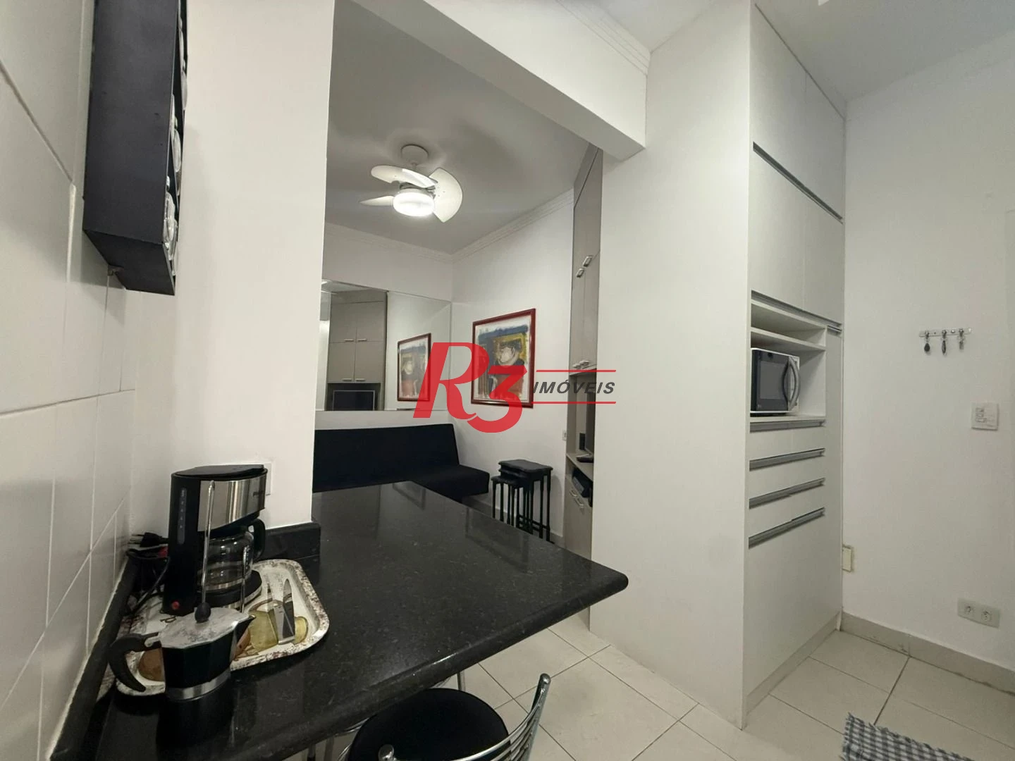 Studio com 1 dormitório para alugar, 27 m² por R$ 3.400,00/mês - Gonzaga - Santos/SP