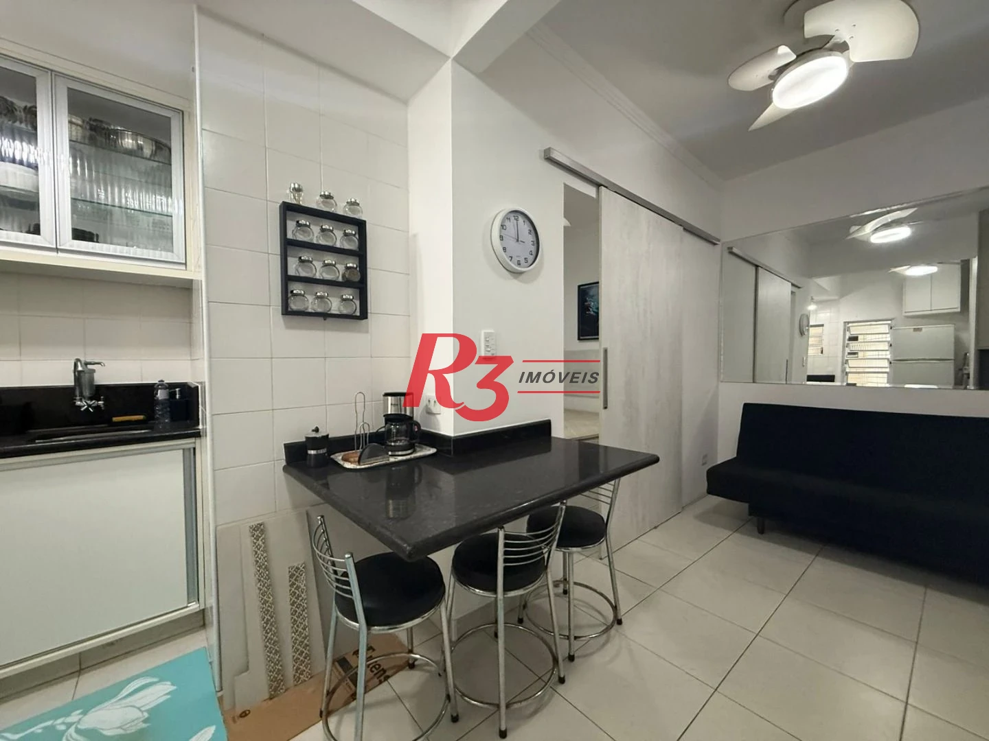 Studio com 1 dormitório para alugar, 27 m² por R$ 3.400,00/mês - Gonzaga - Santos/SP