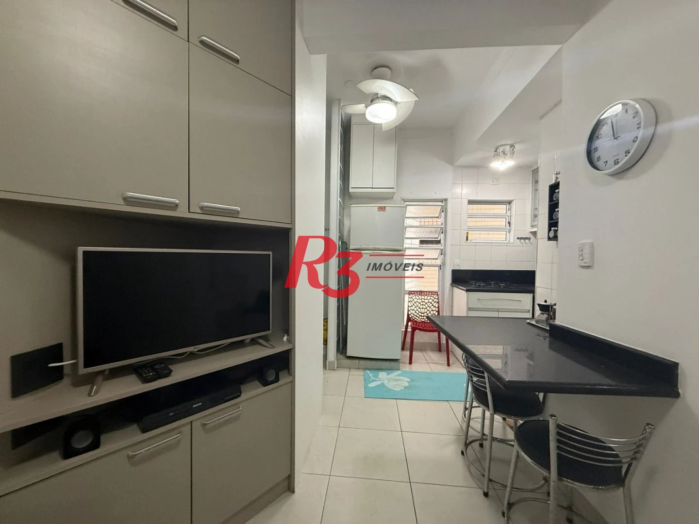 Studio com 1 dormitório para alugar, 27 m² por R$ 3.400,00/mês - Gonzaga - Santos/SP