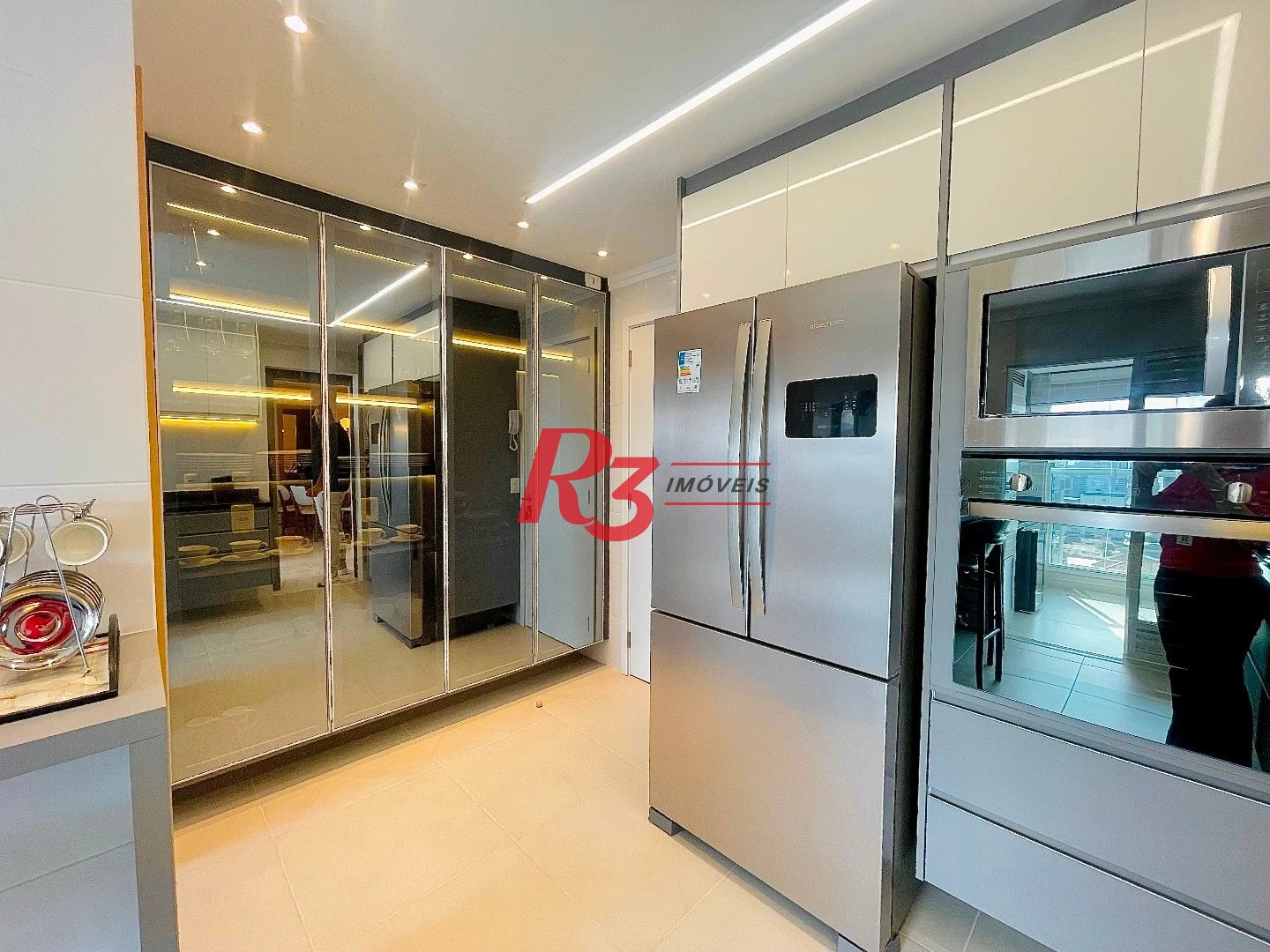 Apartamento com 3 dormitórios para alugar, 100 m² por R$ 22.000,00/mês - Gonzaga - Santos/SP