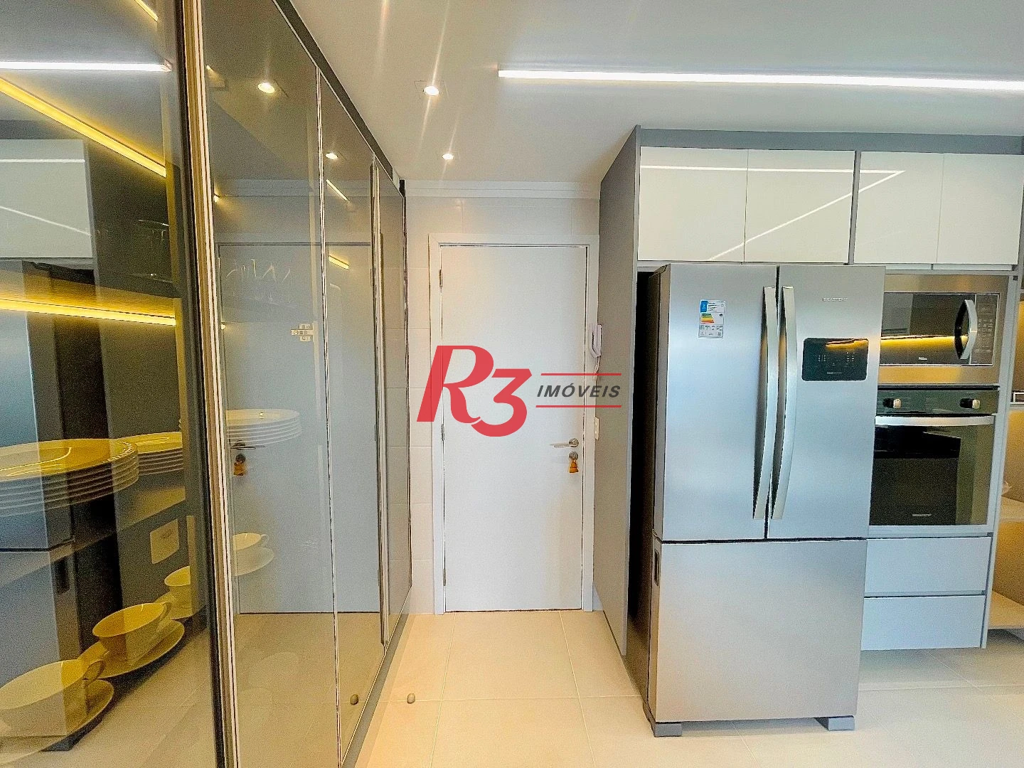 Apartamento com 3 dormitórios para alugar, 100 m² por R$ 22.000,00/mês - Gonzaga - Santos/SP