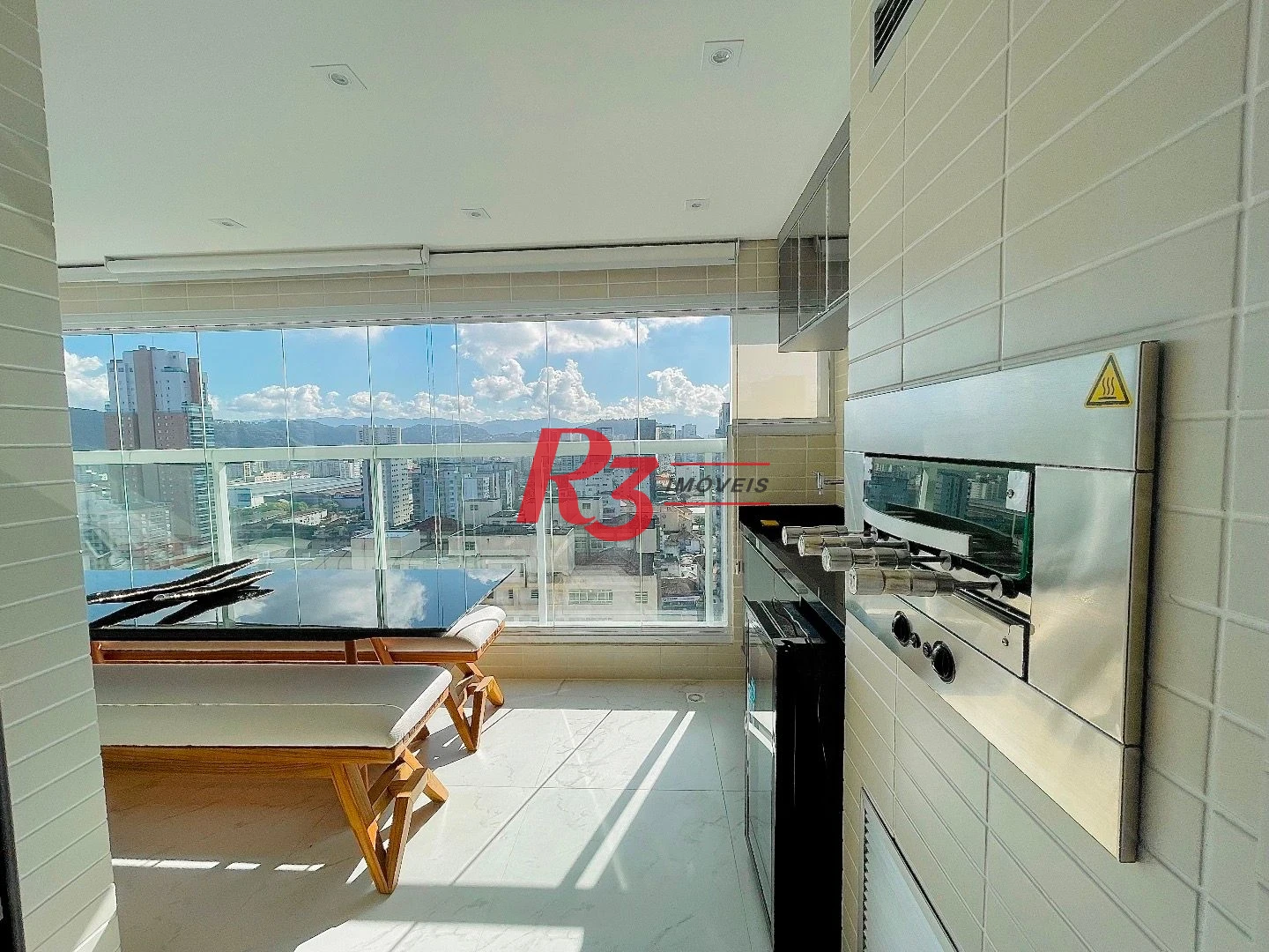 Apartamento com 3 dormitórios para alugar, 100 m² por R$ 22.000,00/mês - Gonzaga - Santos/SP