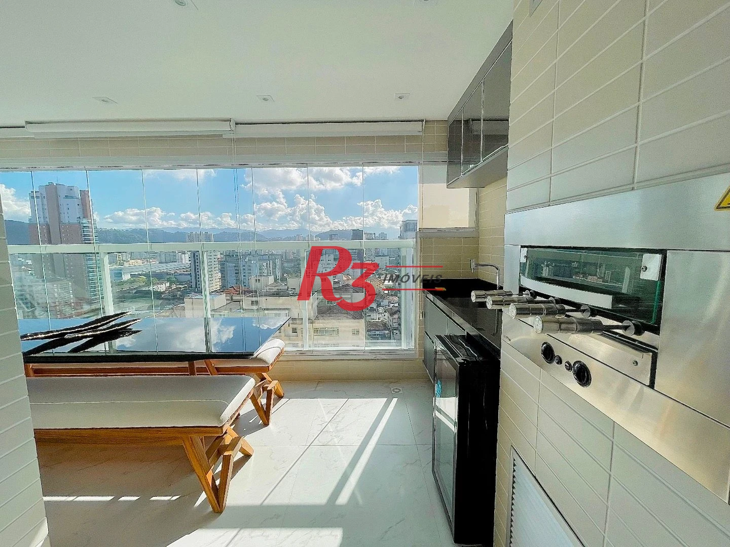 Apartamento com 3 dormitórios para alugar, 100 m² por R$ 22.000,00/mês - Gonzaga - Santos/SP