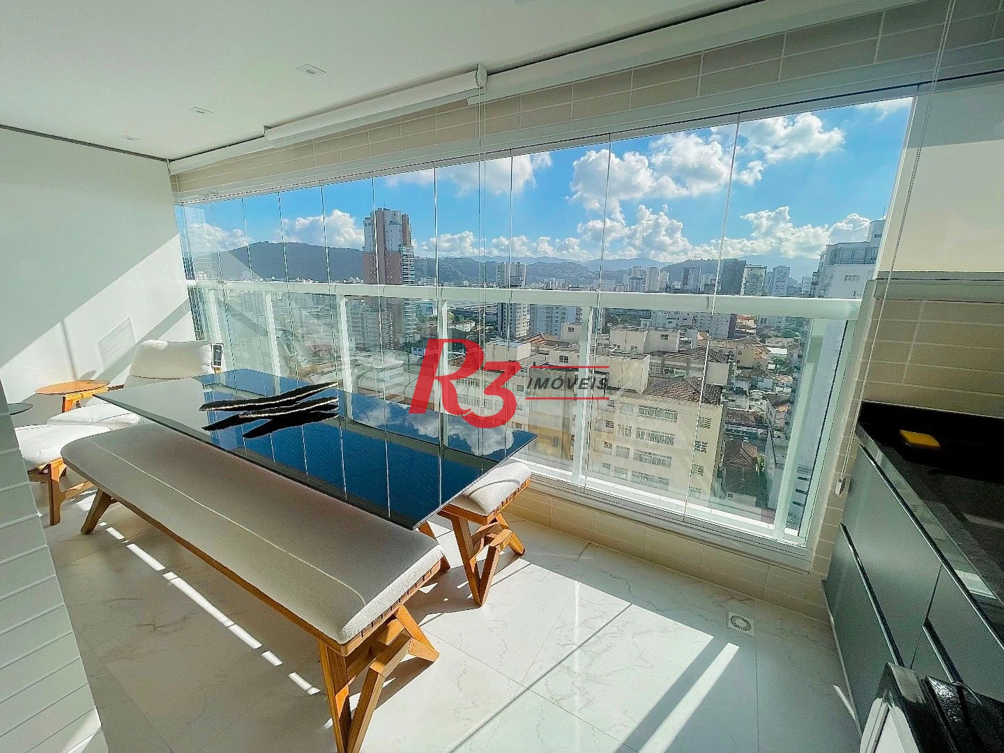 Apartamento com 3 dormitórios para alugar, 100 m² por R$ 22.000,00/mês - Gonzaga - Santos/SP