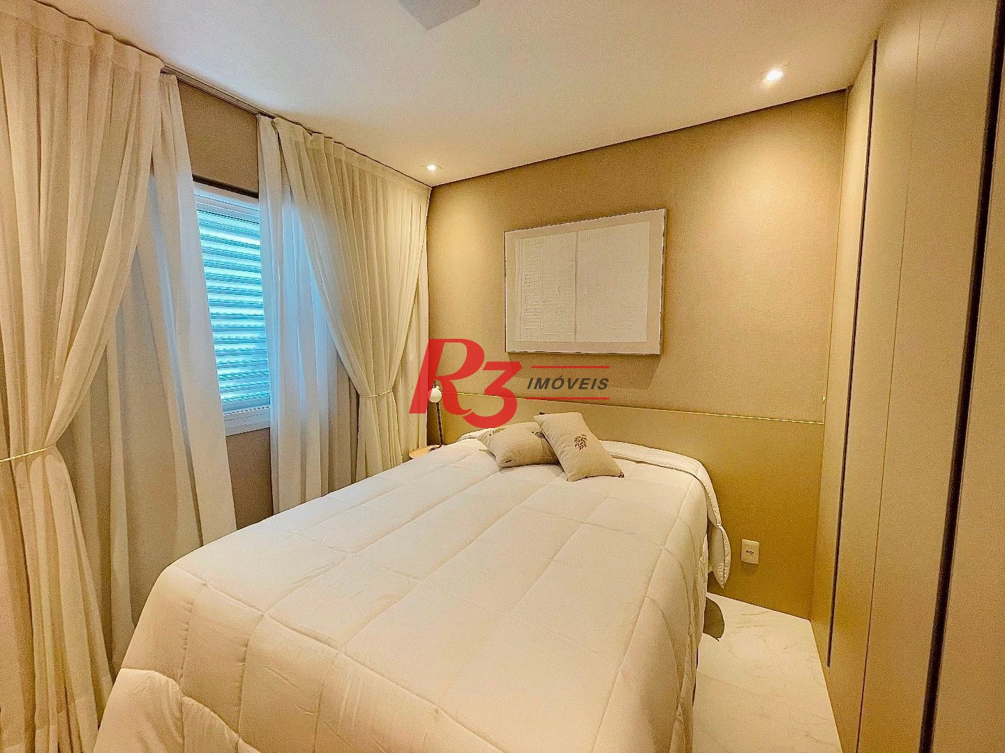 Apartamento com 3 dormitórios para alugar, 100 m² por R$ 22.000,00/mês - Gonzaga - Santos/SP