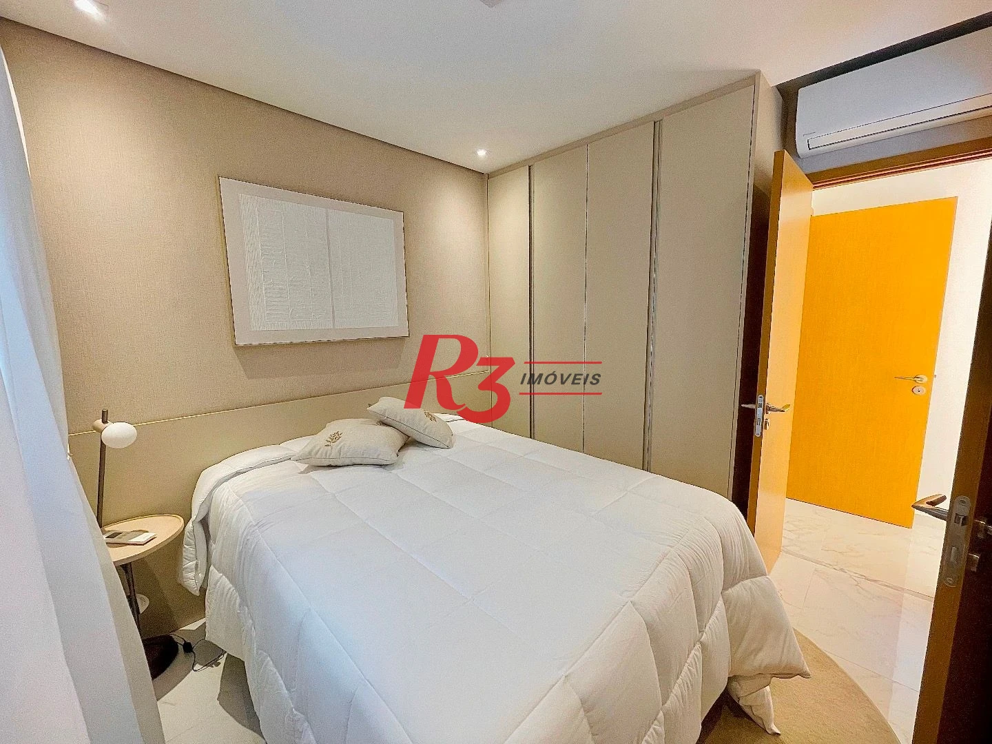 Apartamento com 3 dormitórios para alugar, 100 m² por R$ 22.000,00/mês - Gonzaga - Santos/SP
