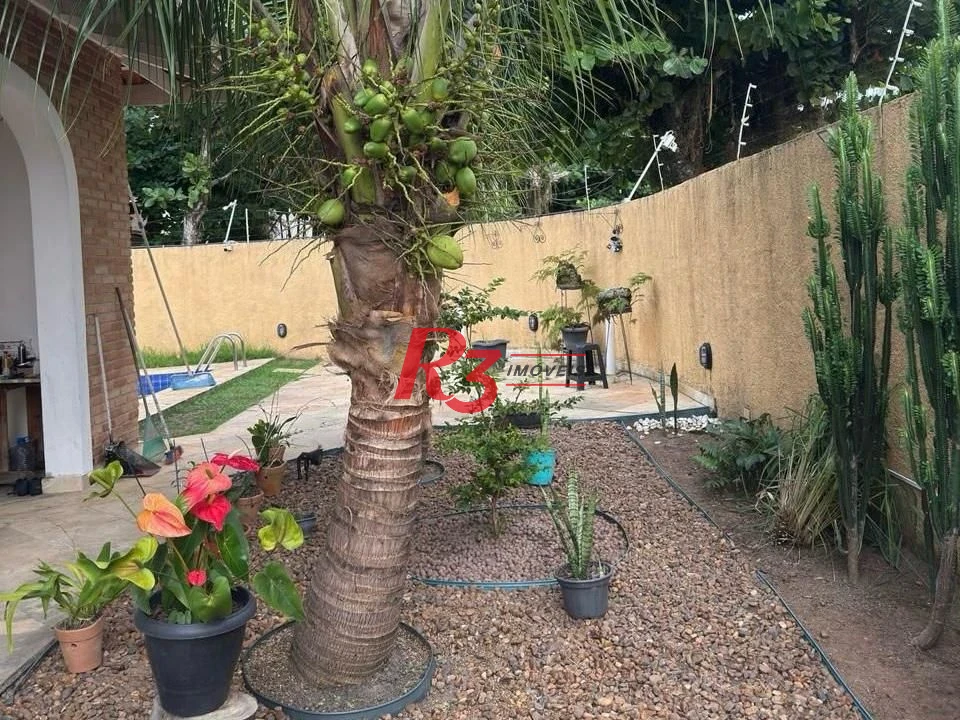 Casa com 4 dormitórios à venda, 568 m² por R$ 1.200.000,00 - Jardim Virginia - Guarujá/SP