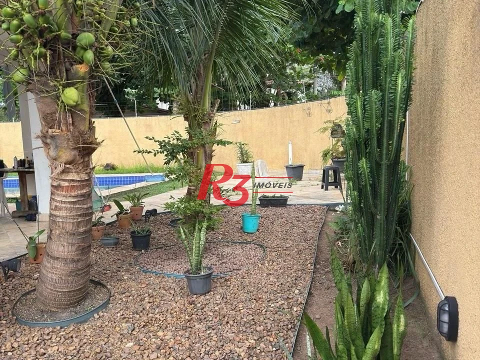 Casa com 4 dormitórios à venda, 568 m² por R$ 1.200.000,00 - Jardim Virginia - Guarujá/SP
