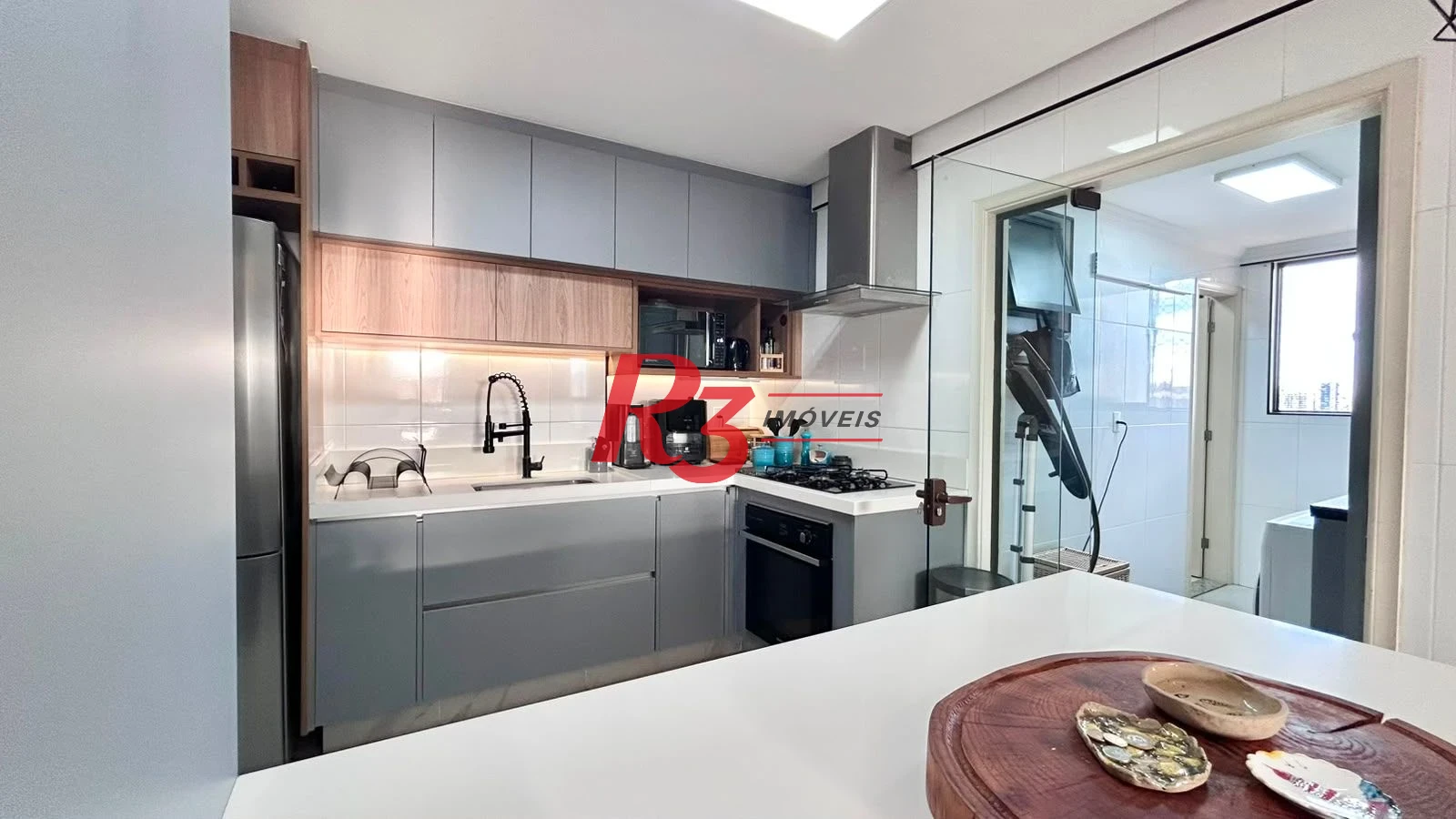 Apartamento com 2 dormitórios à venda, 82 m² por R$ 900.000,00 - Embaré - Santos/SP